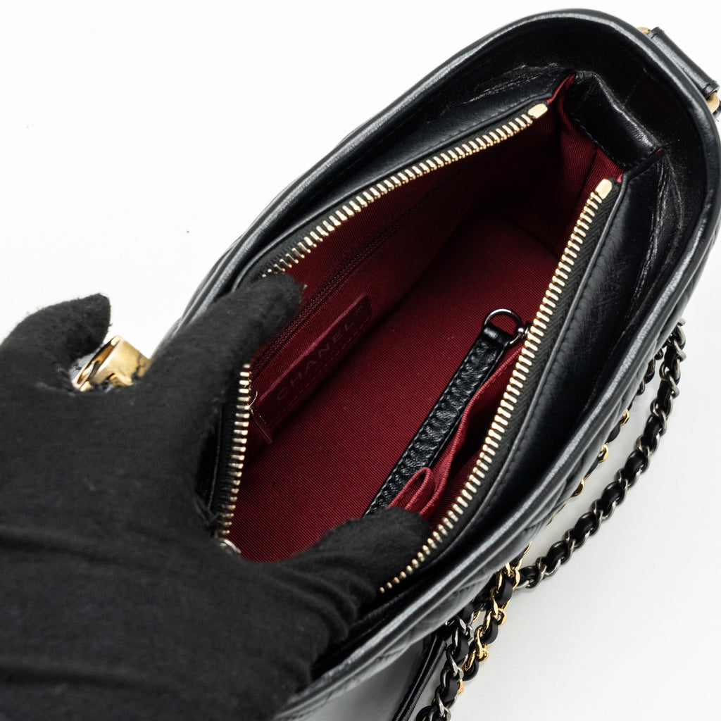 CHANEL SMALL GABRIELLE HOBO BAG CHEVRON AGED CALFSKIN BLACK MULTICOLOUR HARDWARE