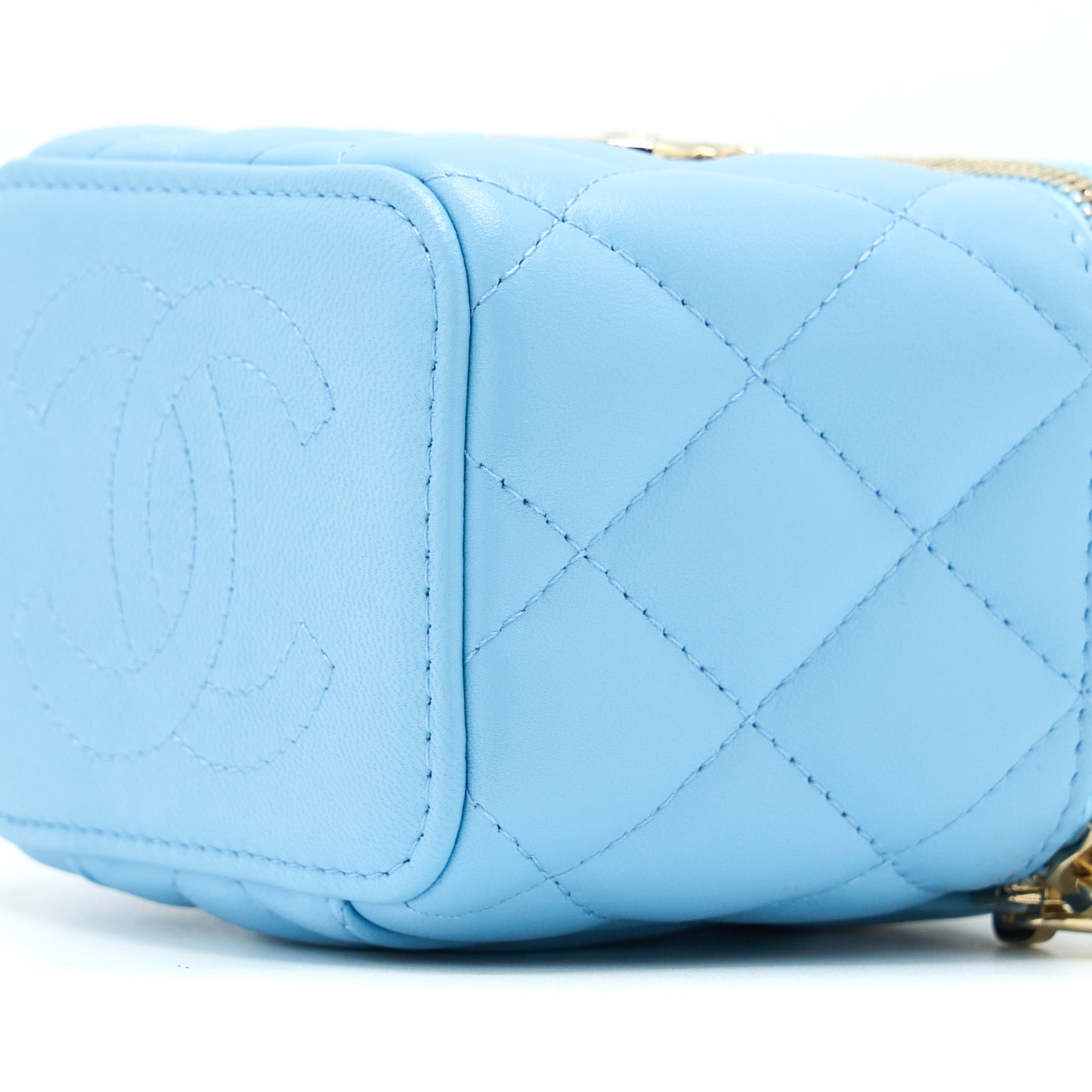 CHANEL MINI VANITY CASE WITH GIANT CHAIN LAMBSKIN BLUE LGHW