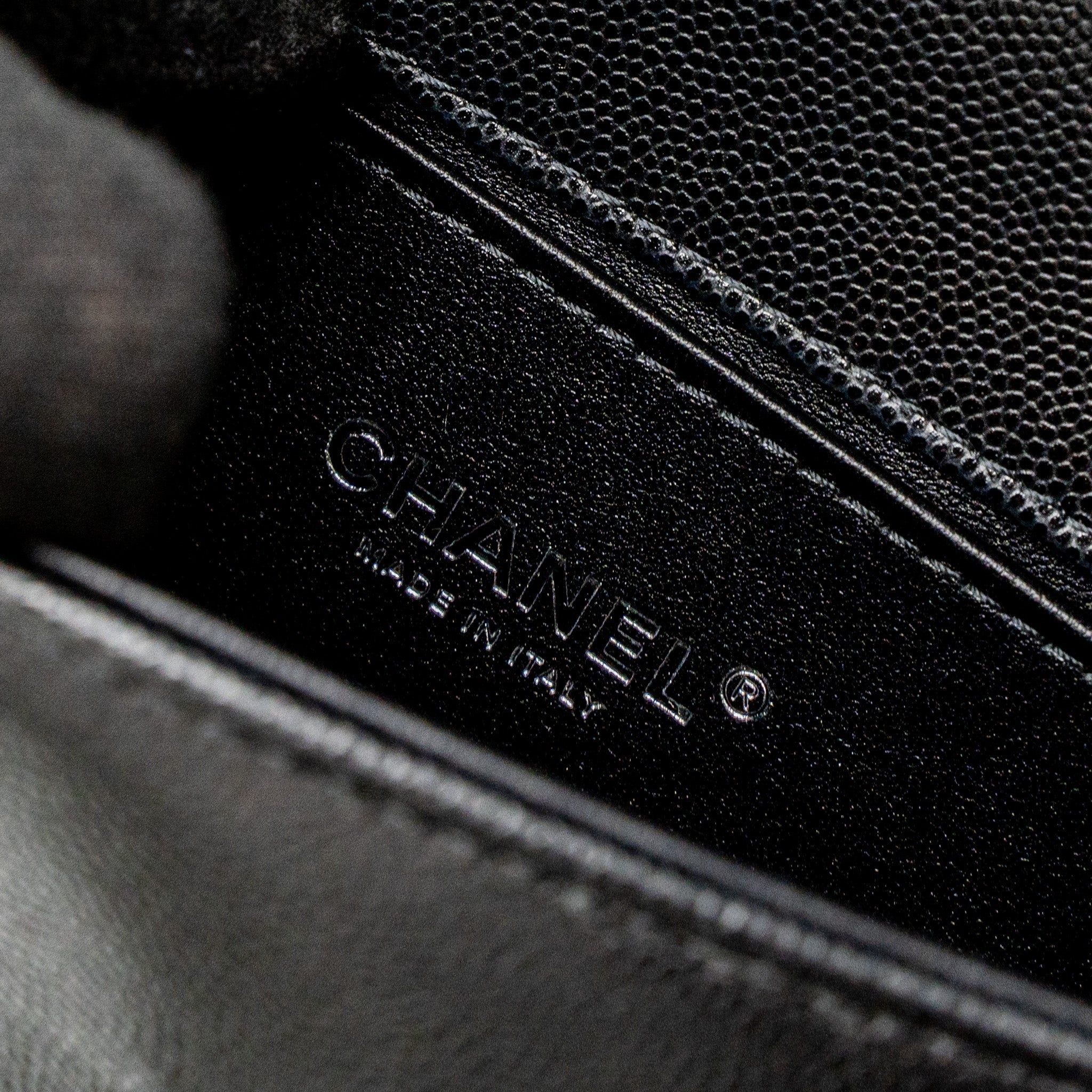 CHANEL SMALL BOY BAG CAVIAR BLACK SHW (MICROCHIP)