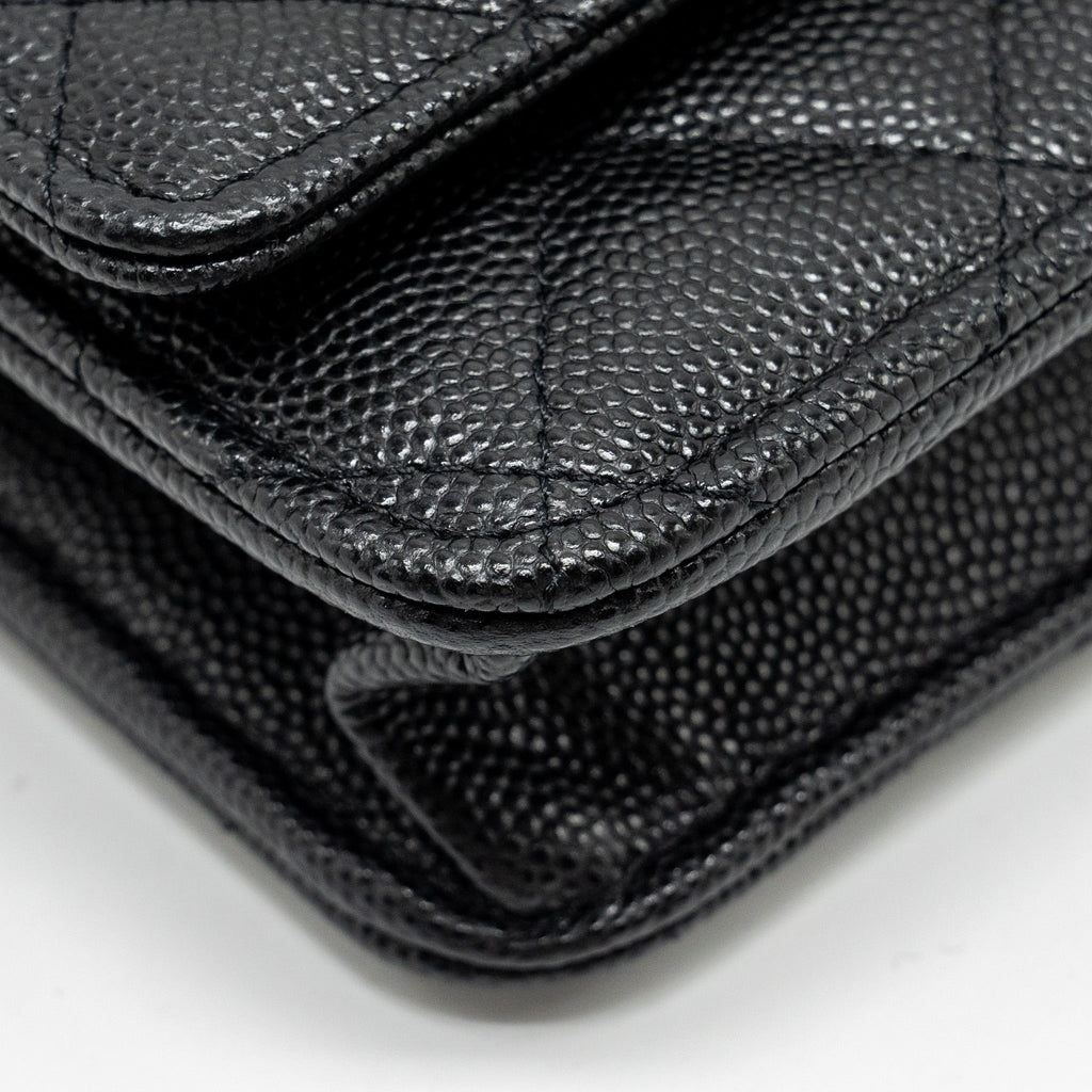 CHANEL DETAILED CC LOGO WALLET ON CHAIN CAVIAR BLACK LGHW (MICROCHIP)
