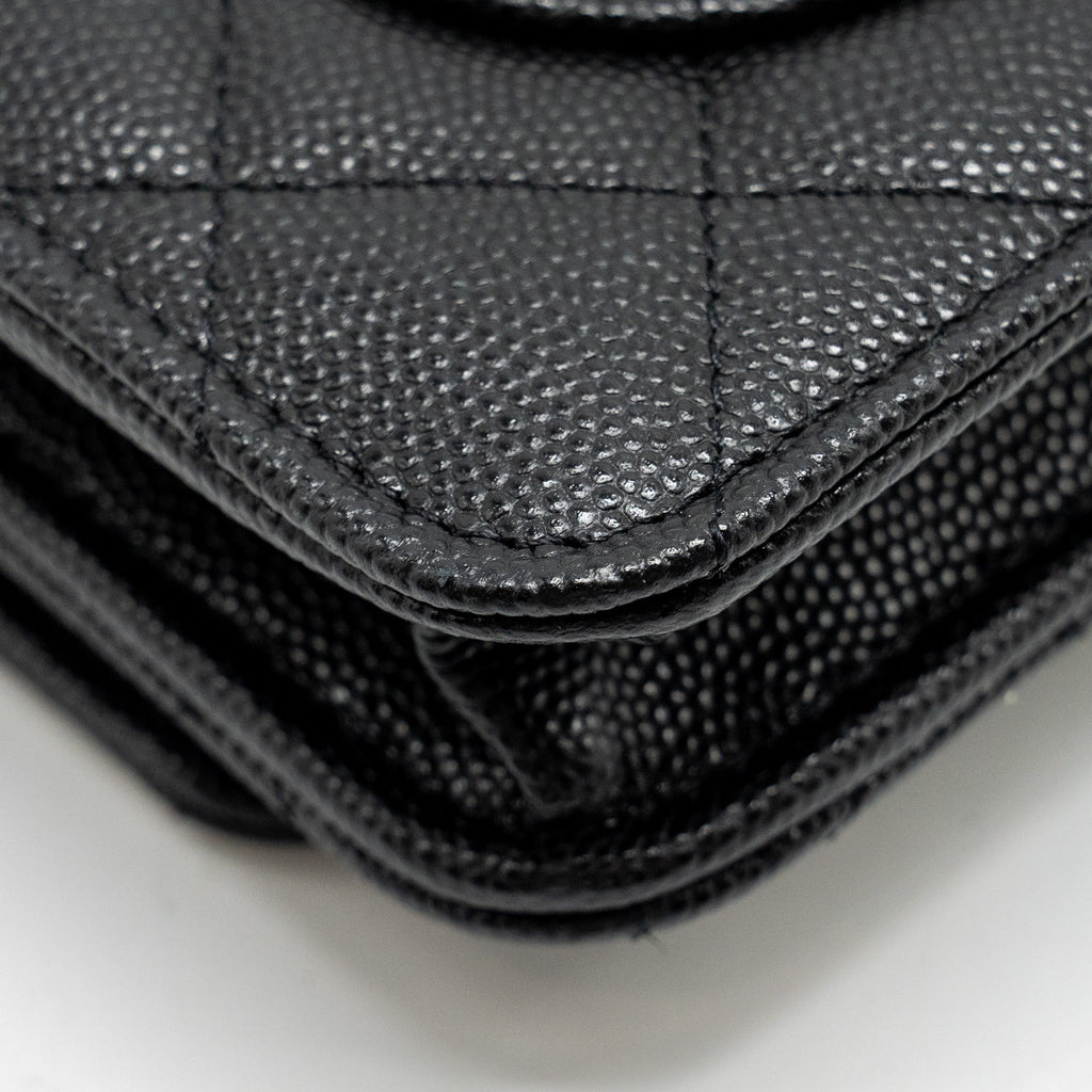 CHANEL DETAILED CC LOGO WALLET ON CHAIN CAVIAR BLACK LGHW (MICROCHIP)