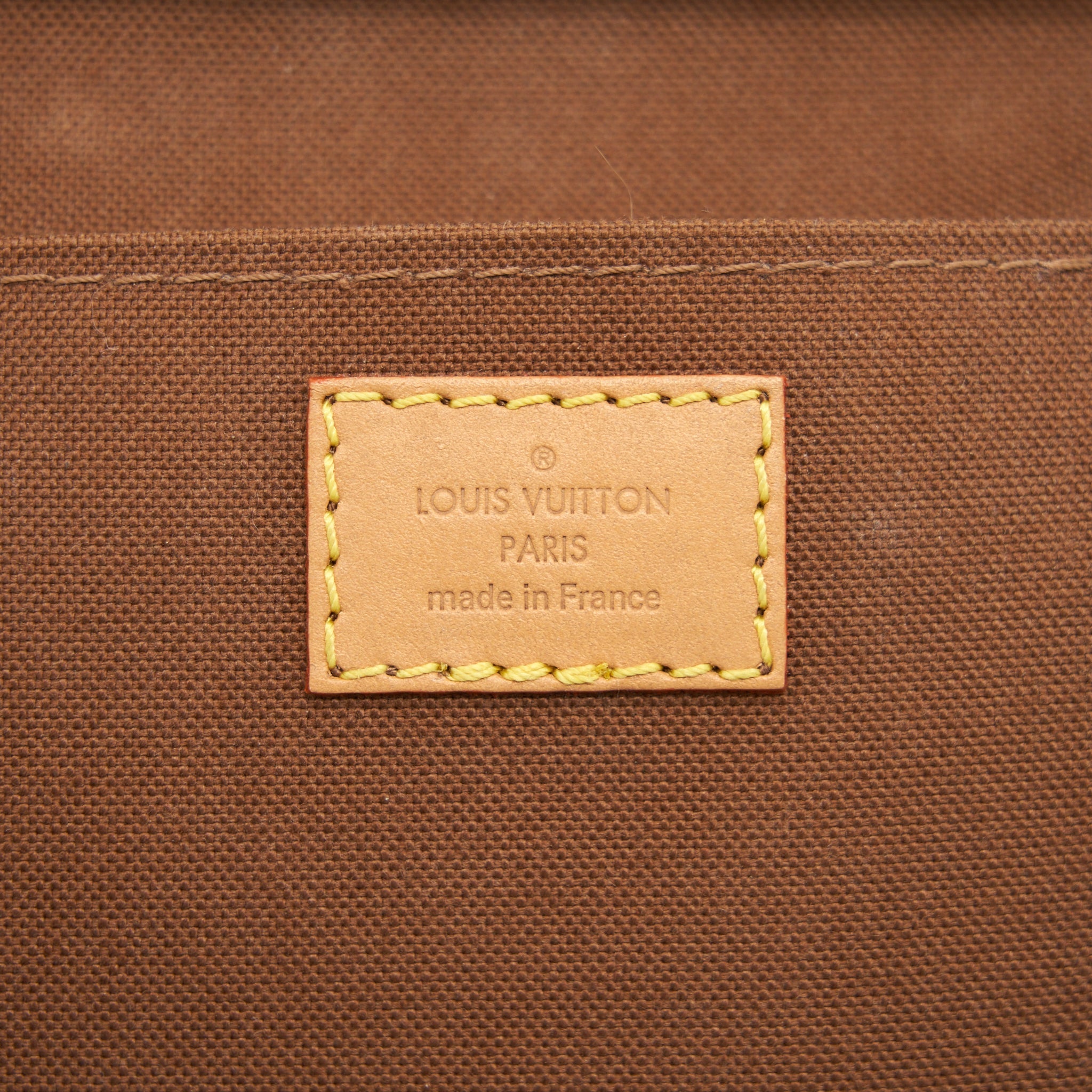 LOUIS VUITTON PETIT SAC PLAT MONOGRAM CANVAS YEAR 2020 GHW