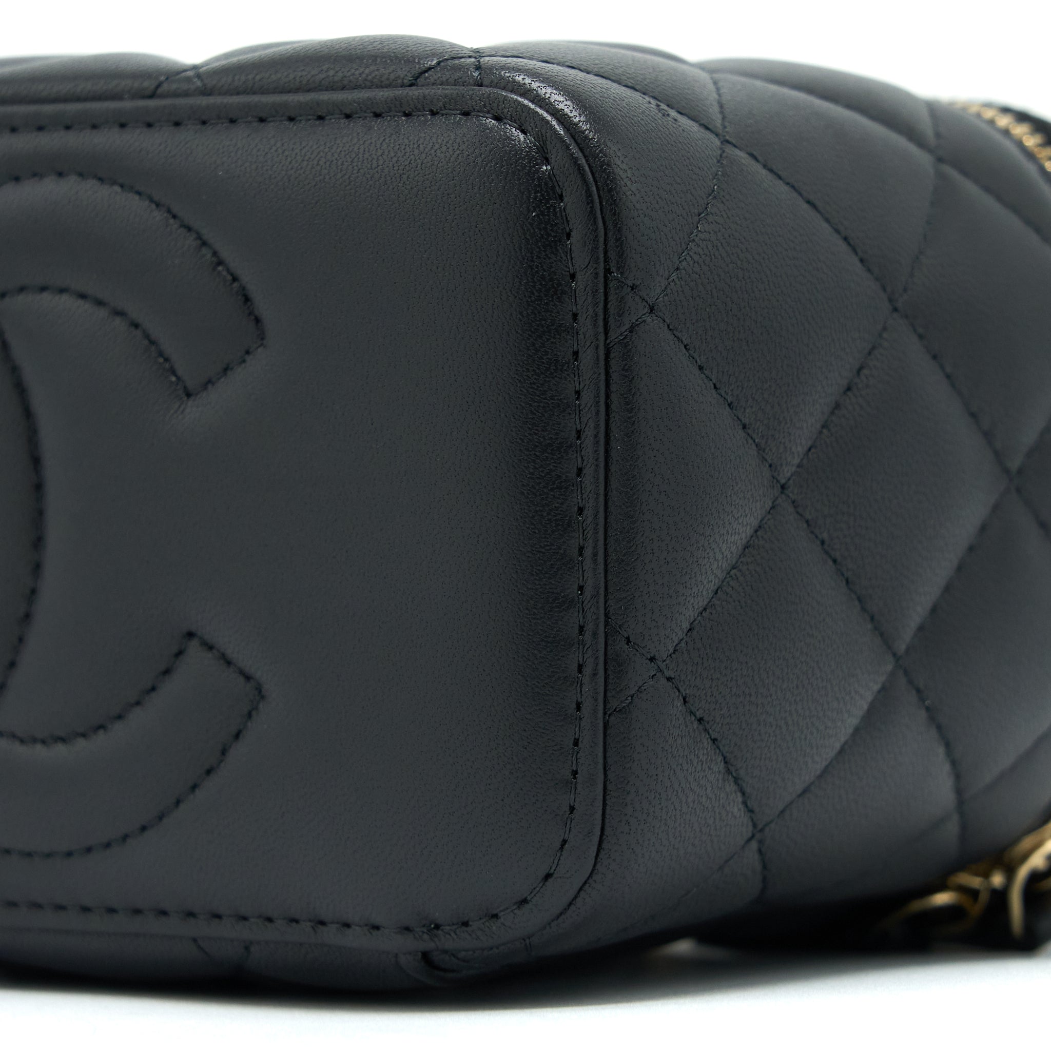 CHANEL 23C PEARL CRUSH LONG VANITY LAMBSKIN BLACK LGHW (MICROCHIP)