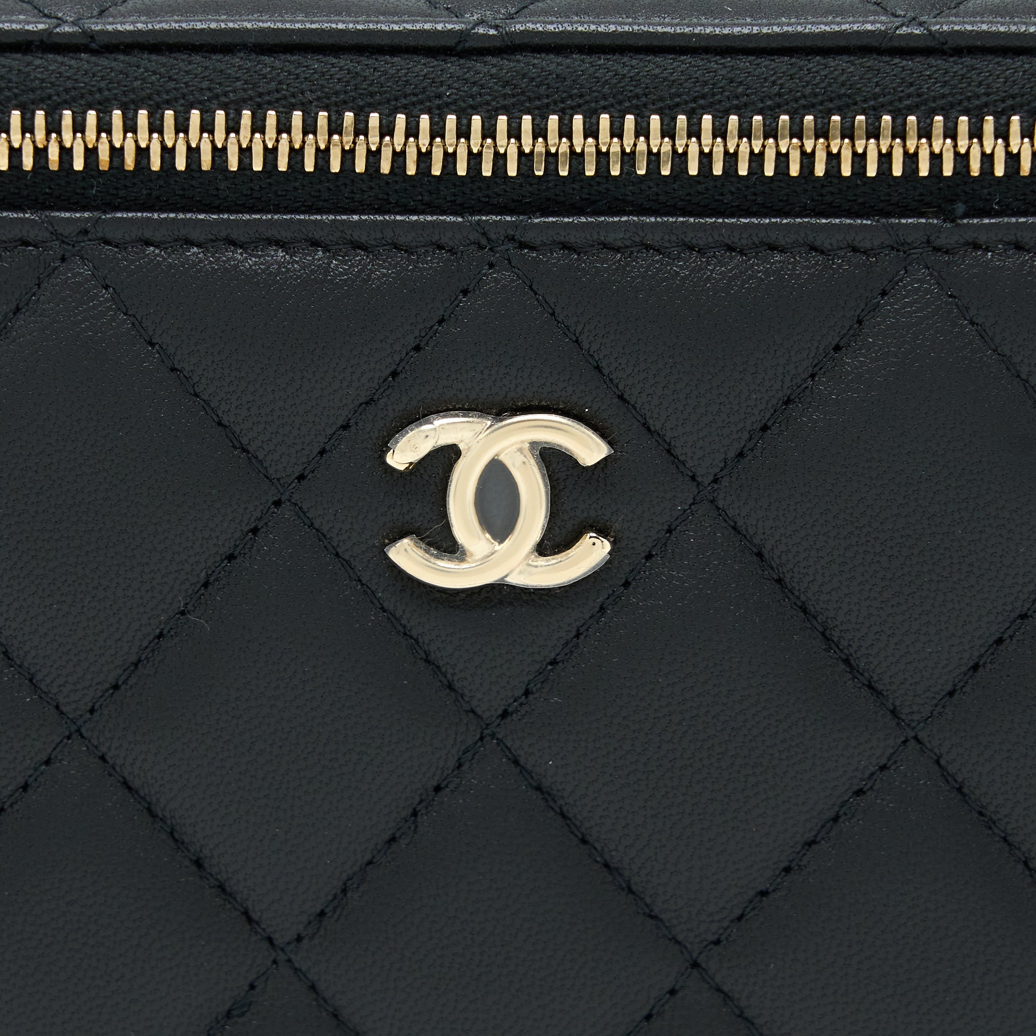 CHANEL 23C PEARL CRUSH LONG VANITY LAMBSKIN BLACK LGHW (MICROCHIP)
