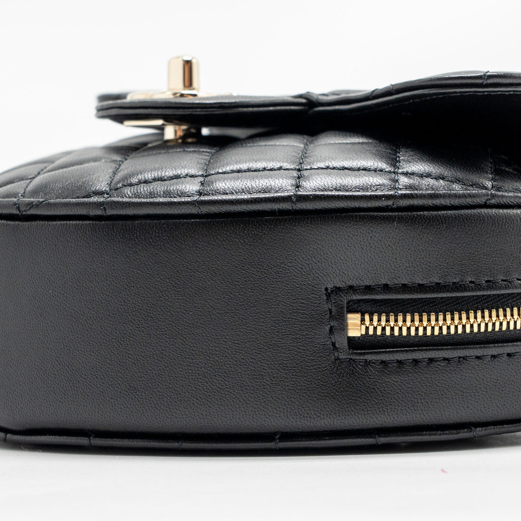 CHANEL 22S HEART BAG LAMBSKIN BLACK LGHW (MICROCHIP)
