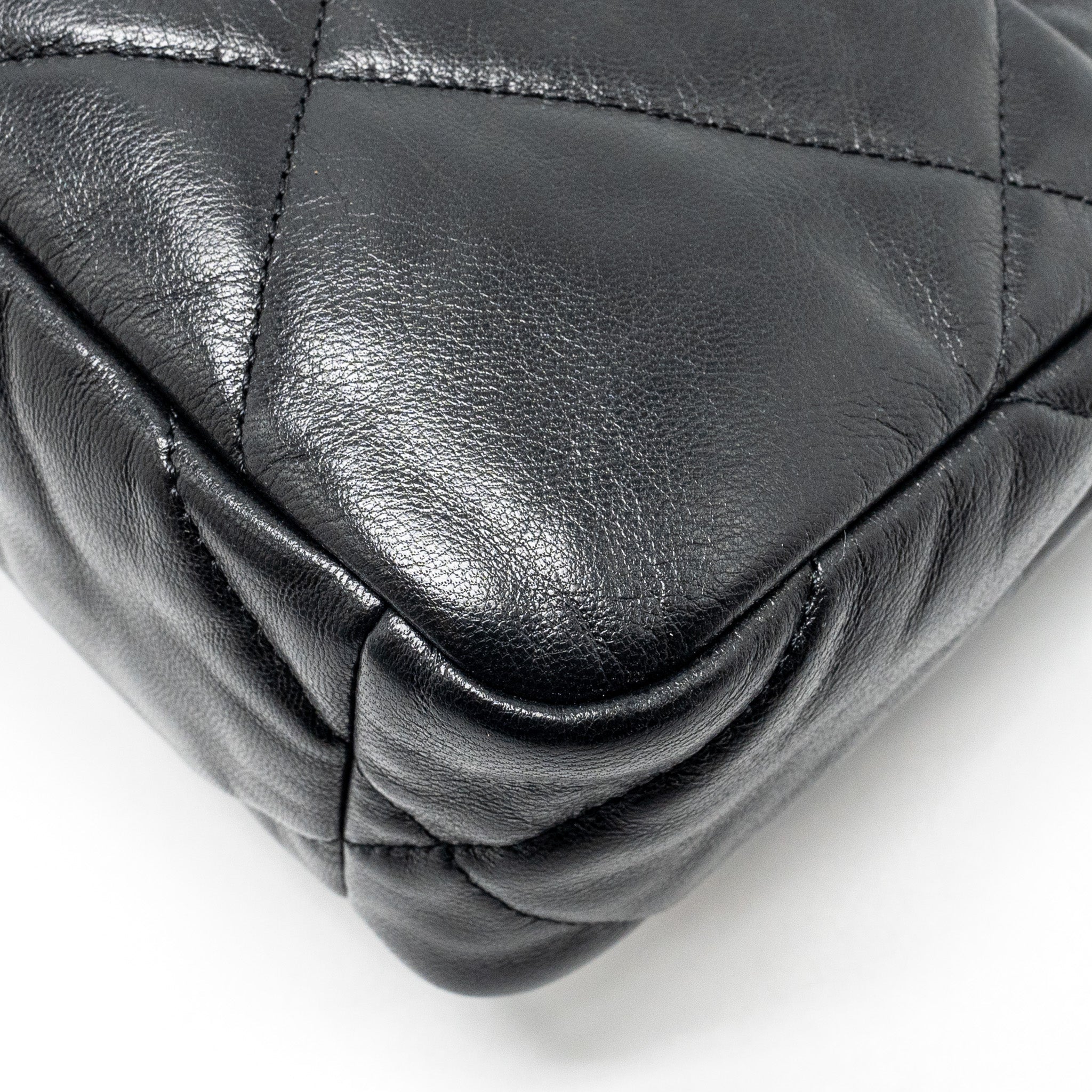CHANEL SMALL 19 BAG GOATSKIN BLACK MULTICOLOUR HARDWARE