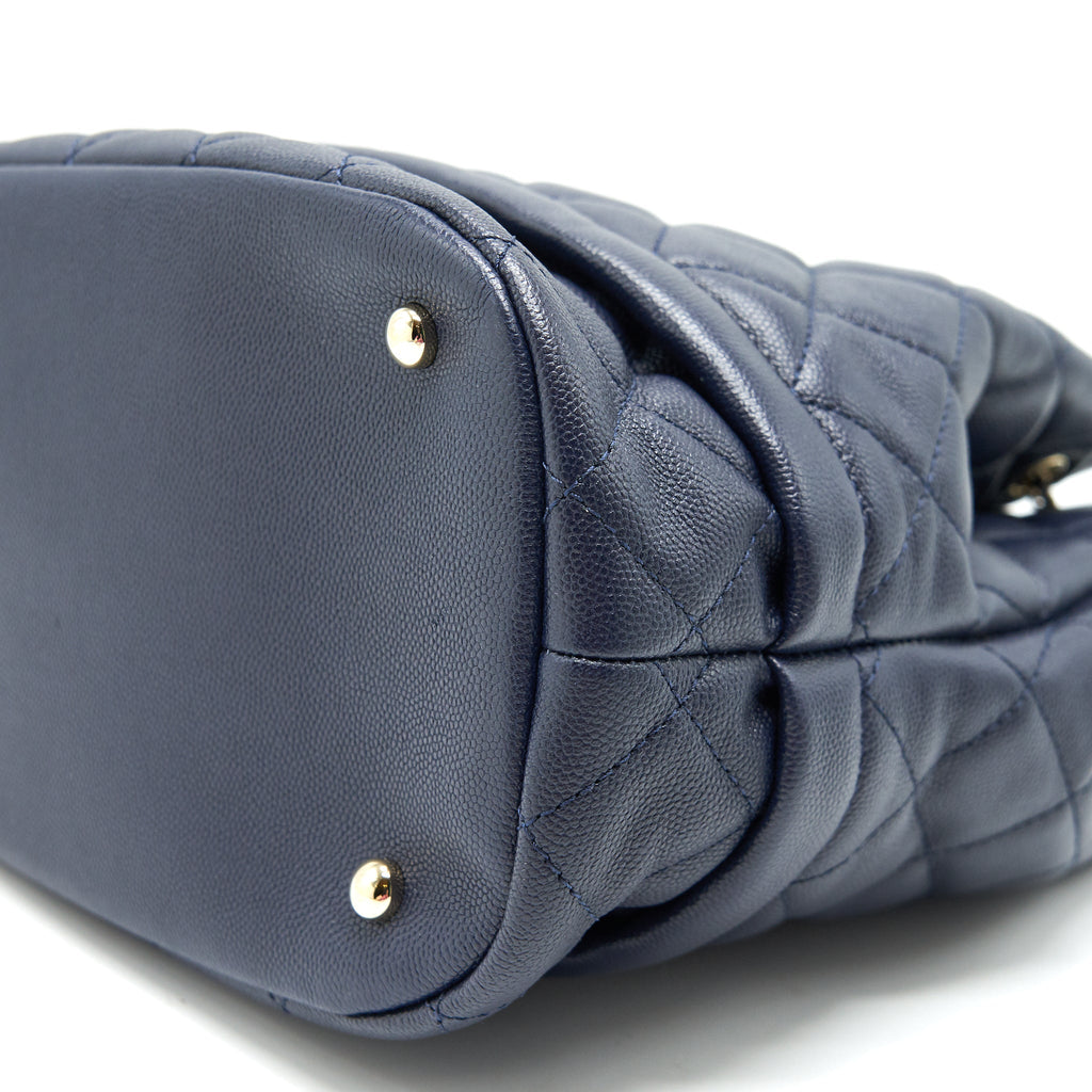 CHANEL BUCKET BAG IN NAVY GHW