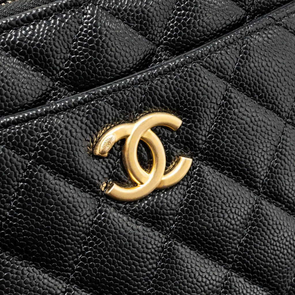 CHANEL LOGO DETAILED HANDLE MINI PICK ME UP VANITY CASE CAVIAR BLACK GHW (MICROCHIP)