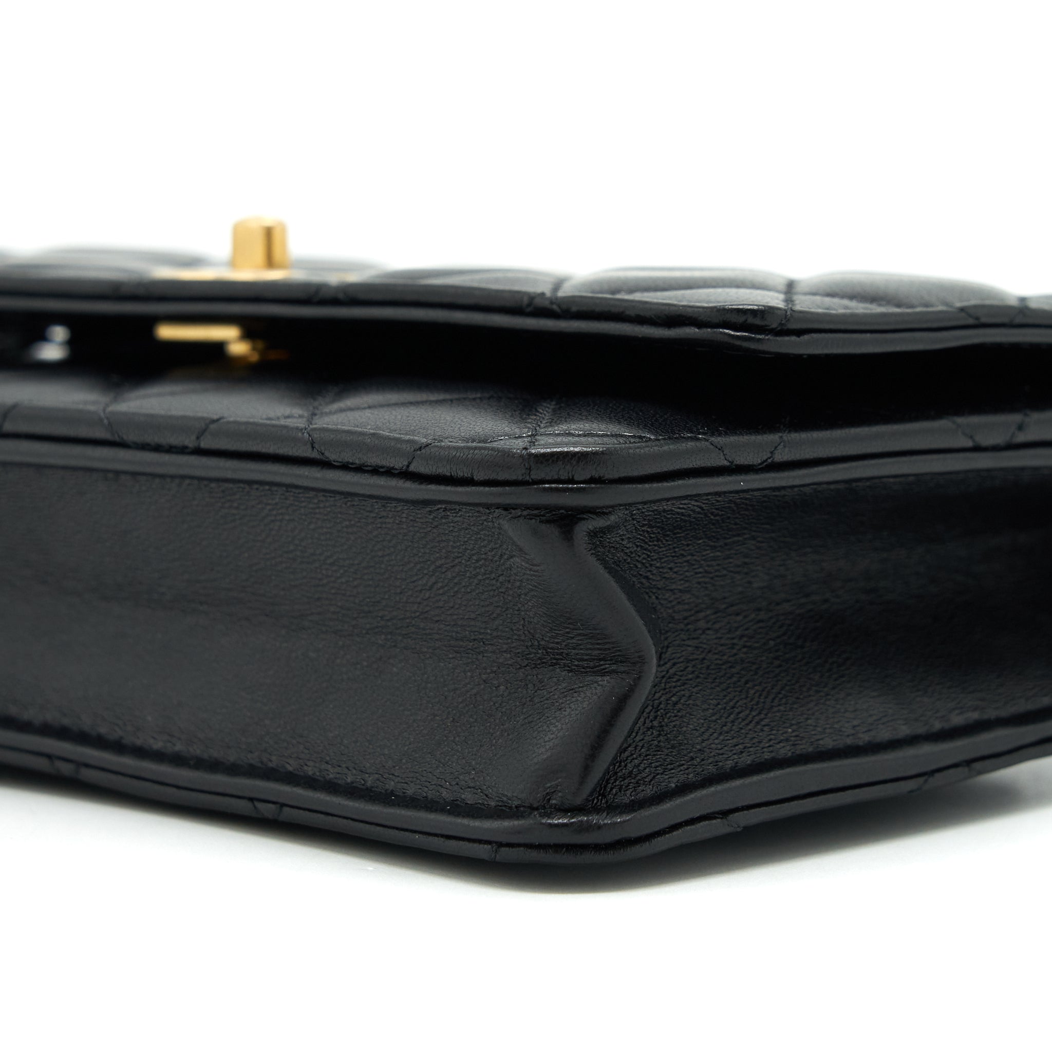 CHANEL 22S PEARL CRUSH WALLET ON CHAIN LAMBSKIN BLACK GHW (MICROCHIP)