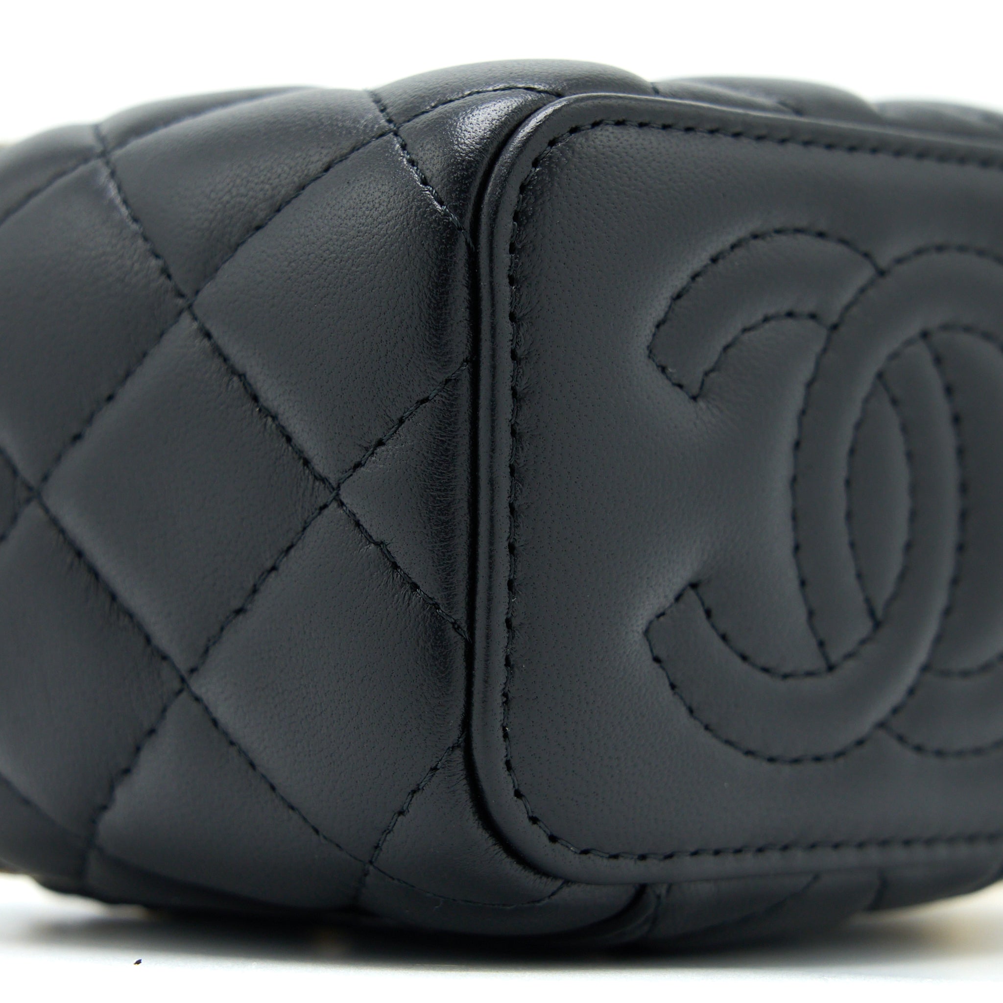 CHANEL PEARL CRUSH MINI VANITY WITH CHAIN LAMBSKIN BLACK GHW (MICROCHIP)