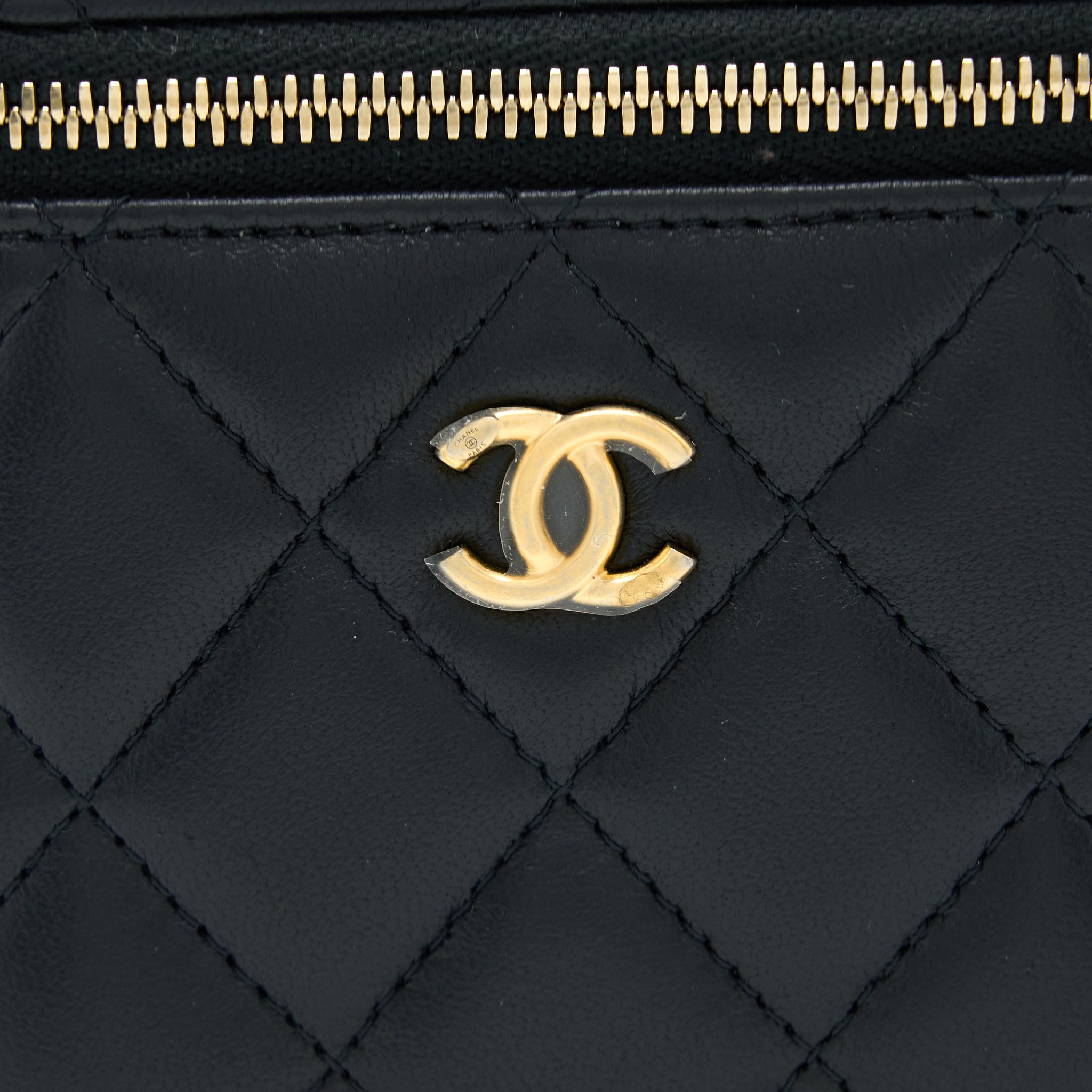 CHANEL PEARL CRUSH MINI VANITY WITH CHAIN LAMBSKIN BLACK GHW (MICROCHIP)