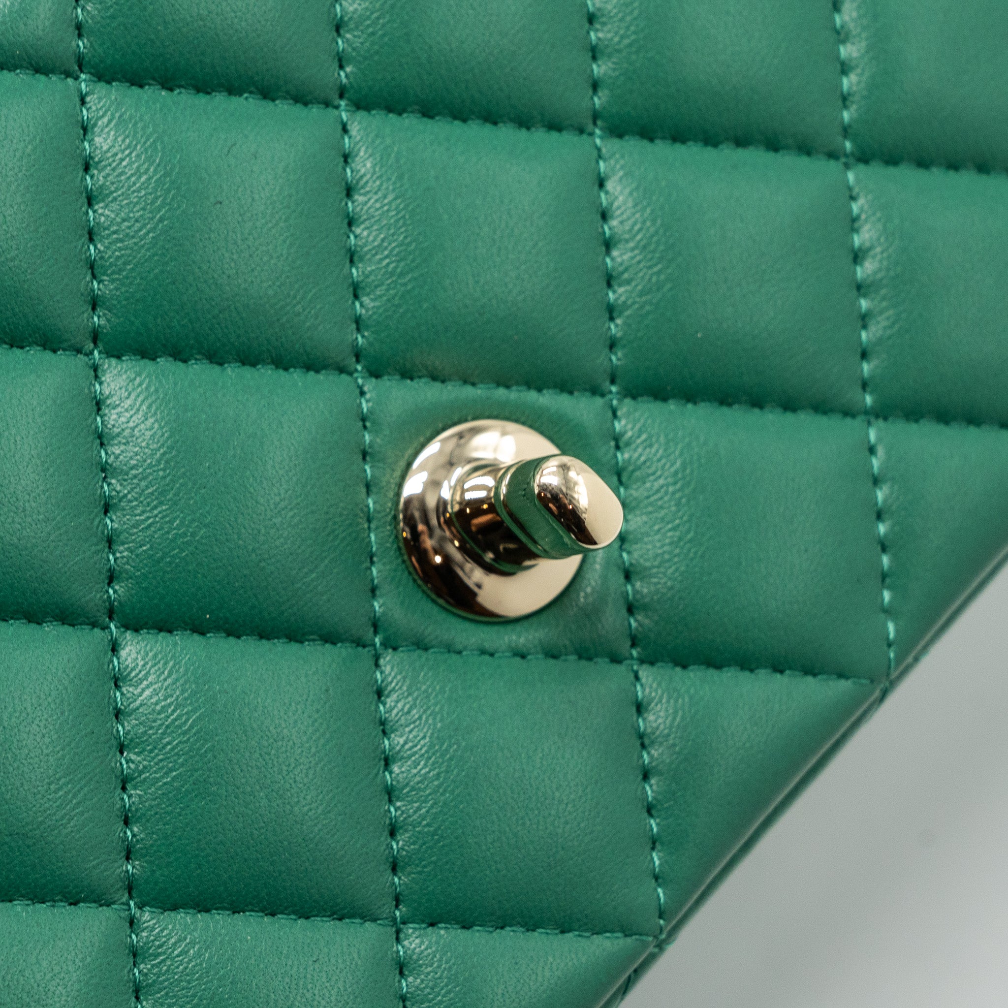 CHANEL TOP HANDLE MINI FLAP BAG WITH CHAIN LAMBSKIN GREEN LGHW (MICROCHIP)