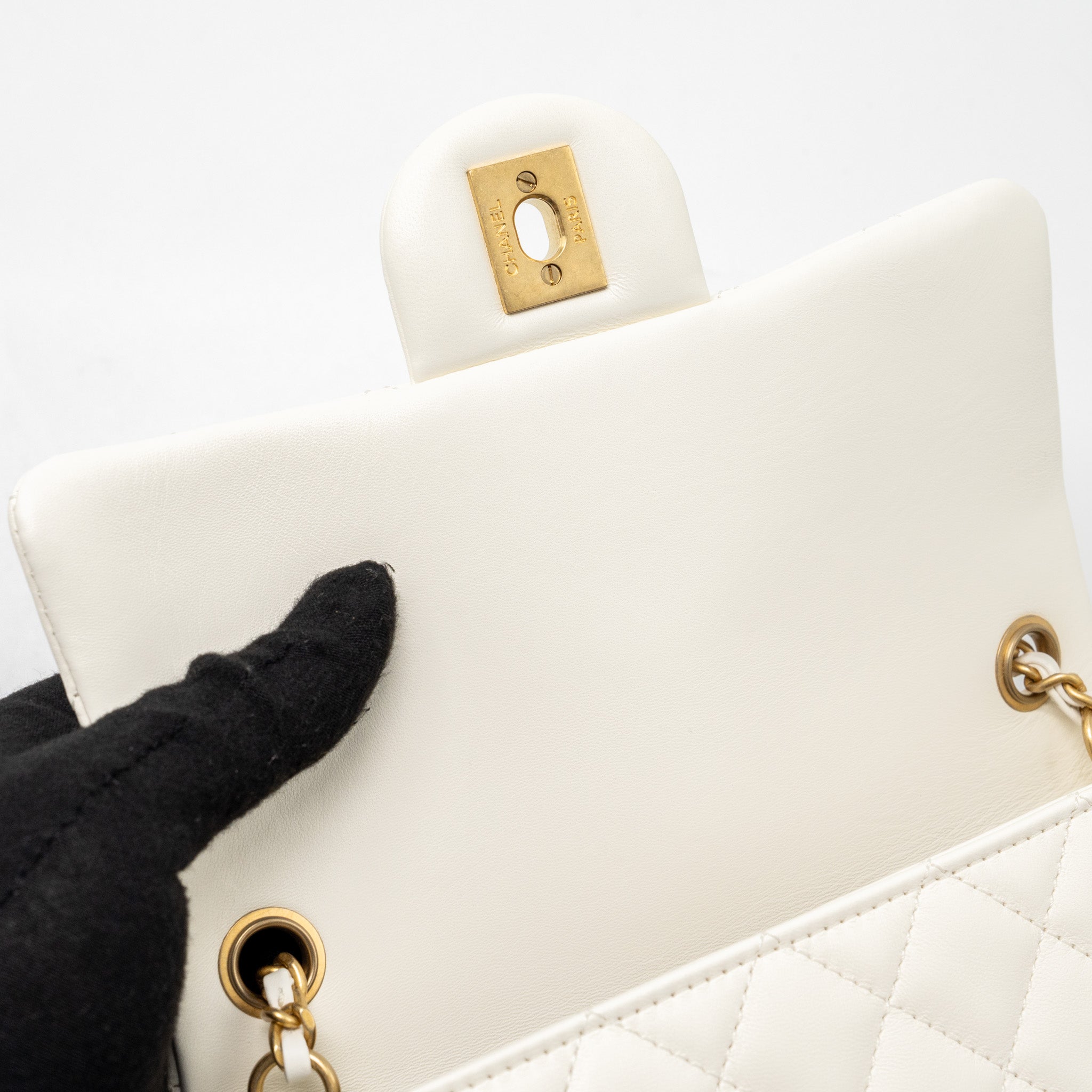 CHANEL 22C PEARL CRUSH MINI RECTANGULAR FLAP BAG LAMBSKIN WHITE GHW (MICROCHIP)