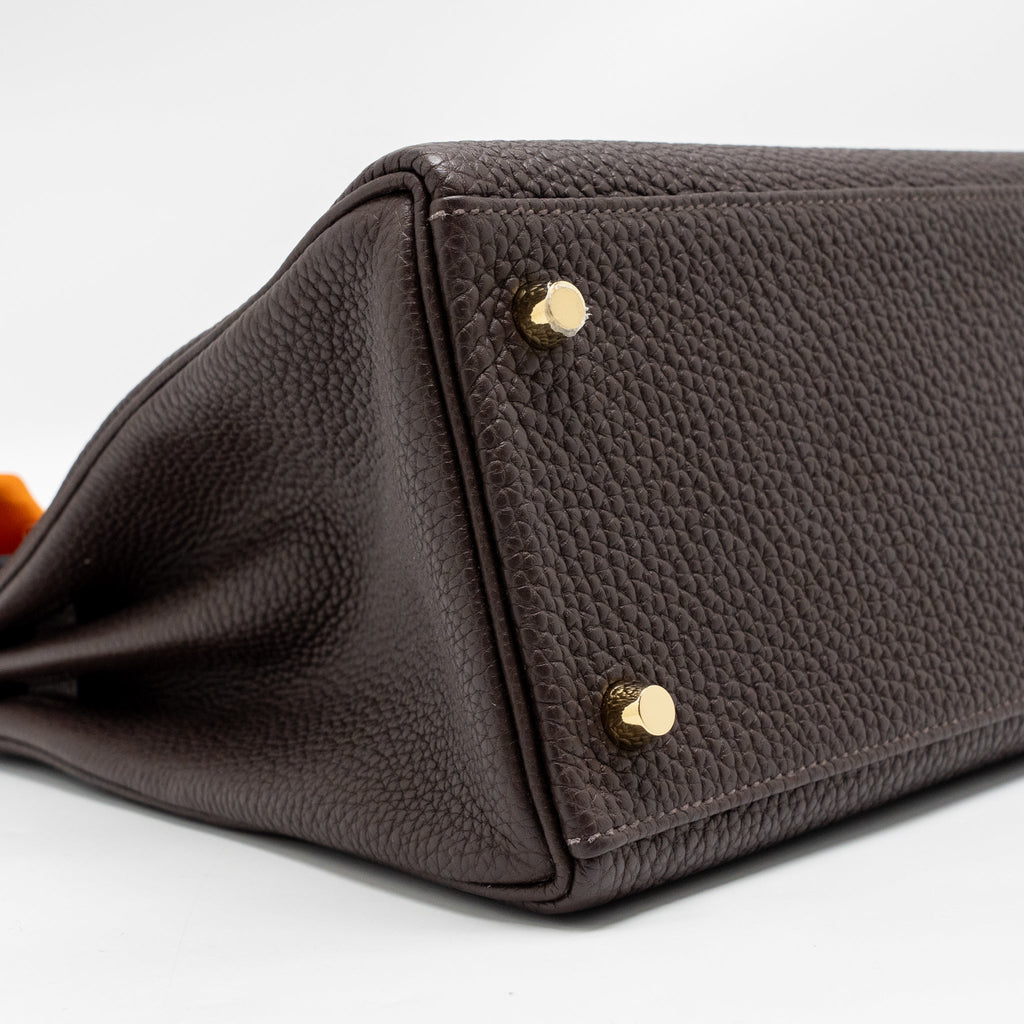 HERMES KELLY 28 TOGO CHOCOLATE GHW