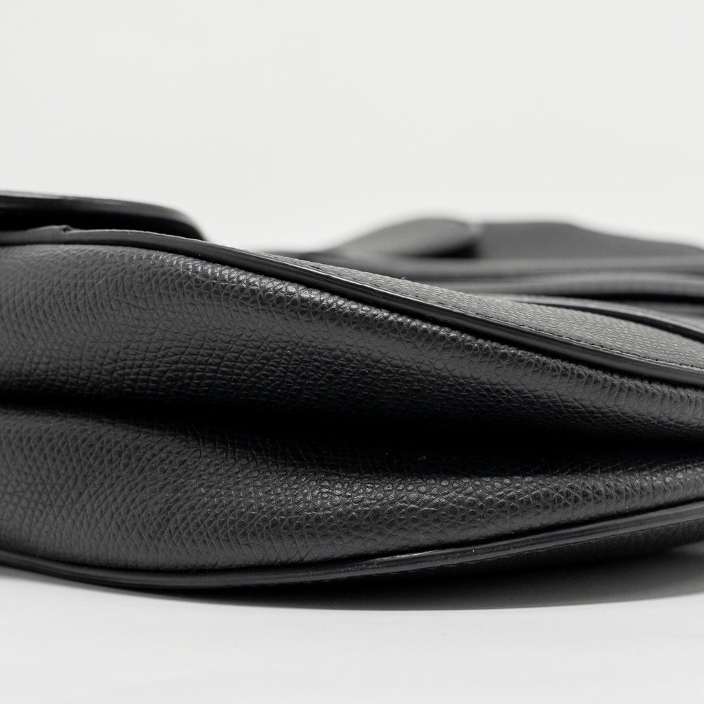 DIOR MEDIUM SADDLE BAG CALFSKIN BLACK GHW
