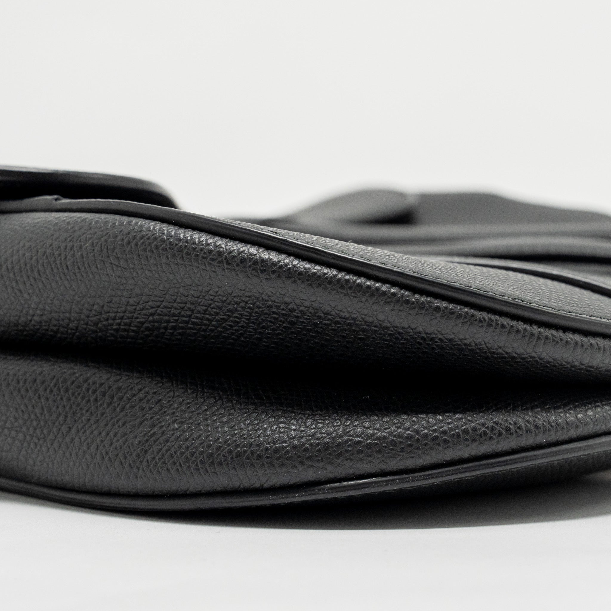 DIOR MEDIUM SADDLE BAG CALFSKIN BLACK GHW