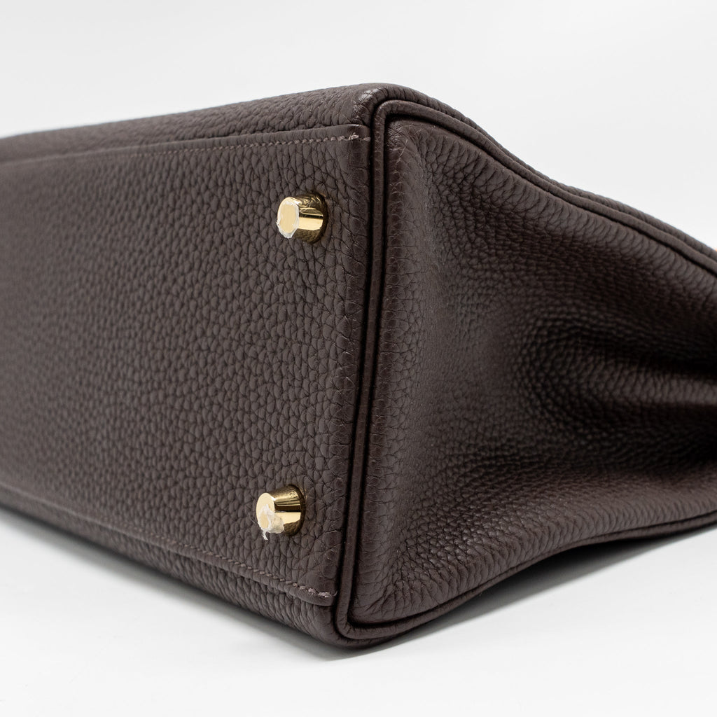 HERMES KELLY 28 TOGO CHOCOLATE GHW