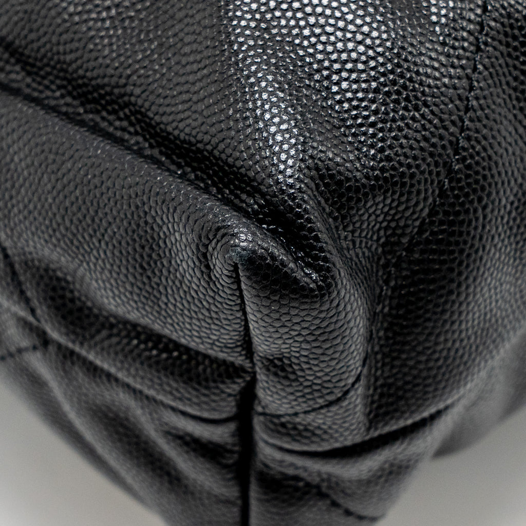 CHANEL MEDIUM 22 BAG BLACK LETTER CAVIAR BLACK GHW (MICROCHIP)