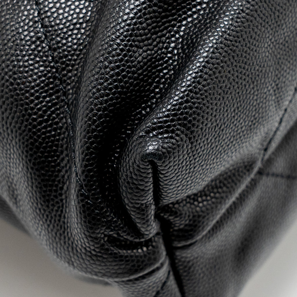 CHANEL MEDIUM 22 BAG BLACK LETTER CAVIAR BLACK GHW (MICROCHIP)