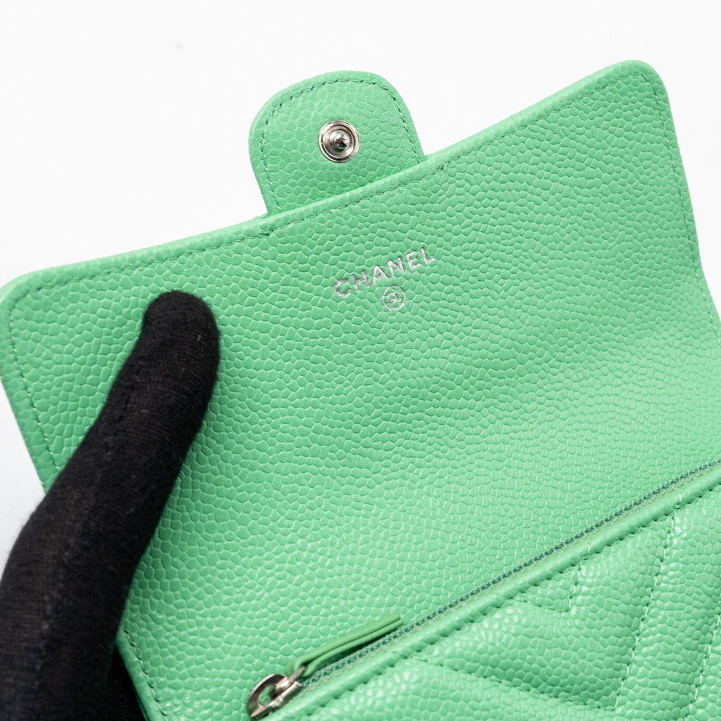 CHANEL CLASSIC FLAP WALLET CHEVRON CAVIAR GREEN SHW