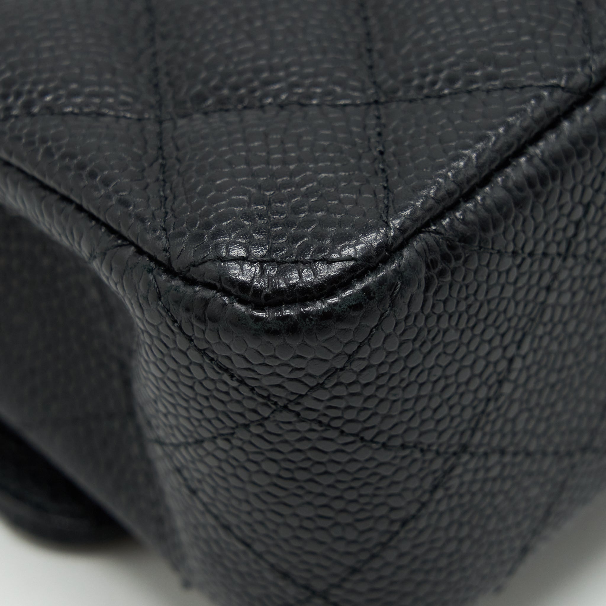 CHANEL MEDIUM CLASSIC DOUBLE FLAP BAG CAVIAR BLACK GHW