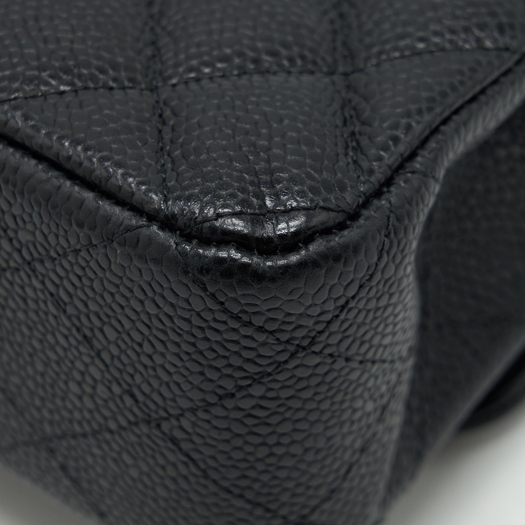 CHANEL MEDIUM CLASSIC DOUBLE FLAP BAG CAVIAR BLACK GHW