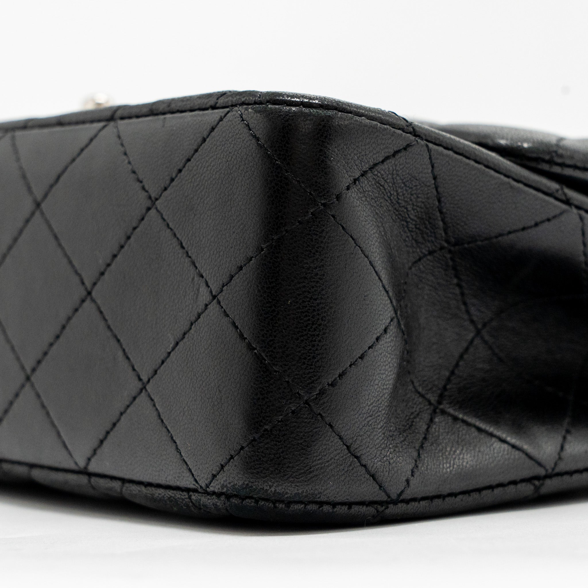 CHANEL MEDIUM CLASSIC DOUBLE FLAP BAG LAMBSKIN BLACK SHW