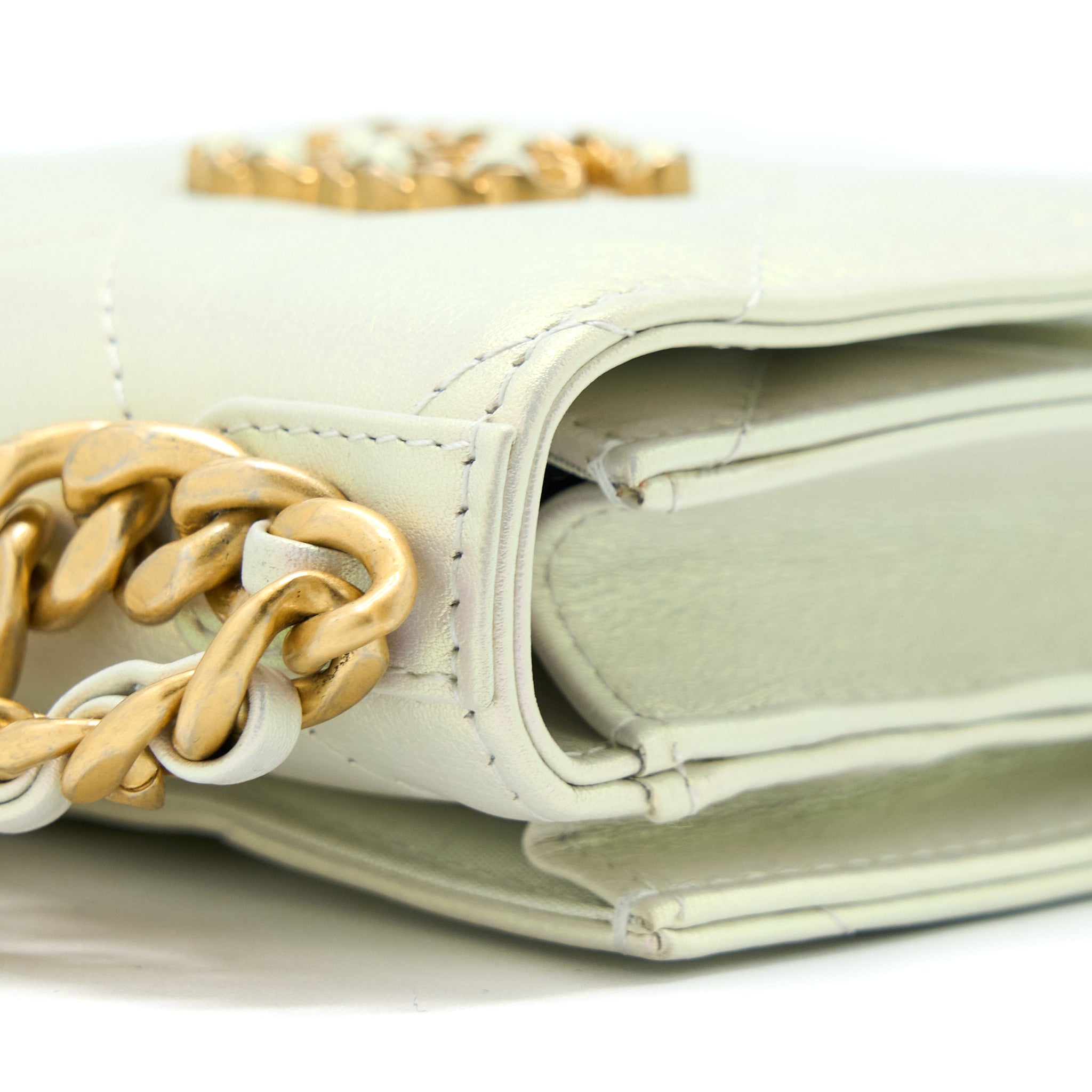 CHANEL 19 PHONE POUCH WITH CHAIN IRIDESCENT WHITE GHW