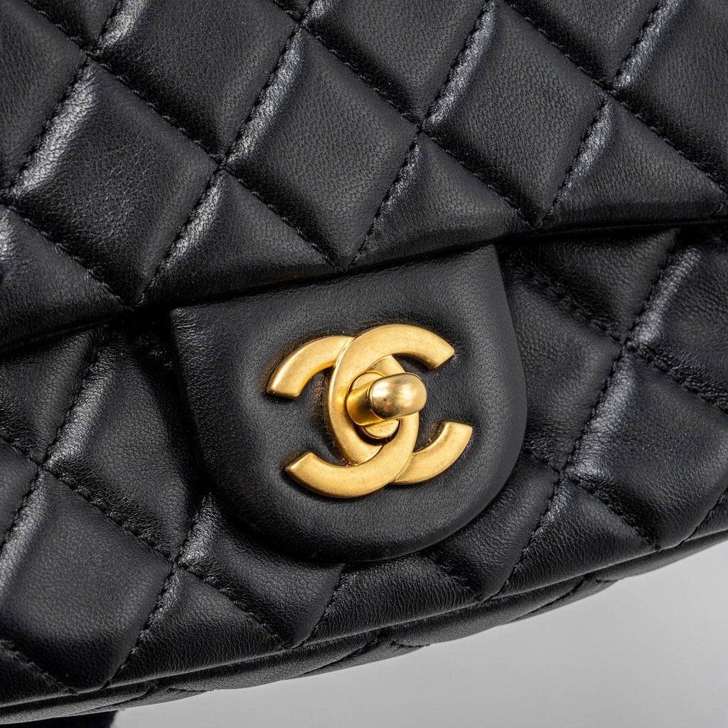 CHANEL PEARL CRUSH MINI SQUARE FLAP BAG LAMBSKIN BLACK GHW(MICROCHIP)
