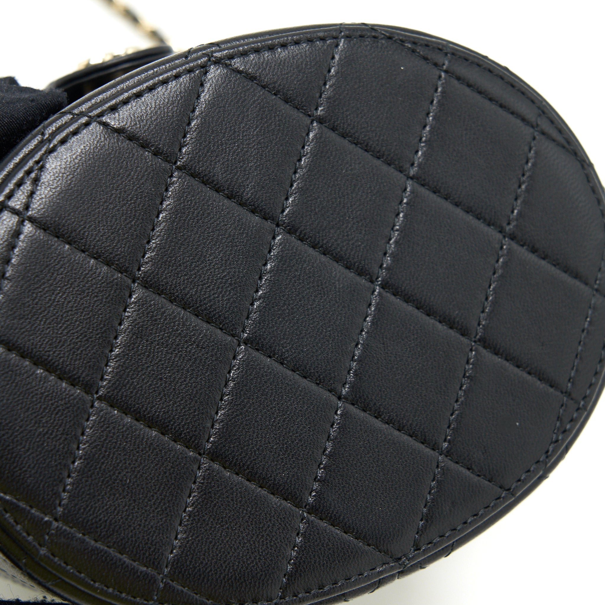 CHANEL SMALL VANITY WITH CHAIN LAMBSKIN BLACK LGHW