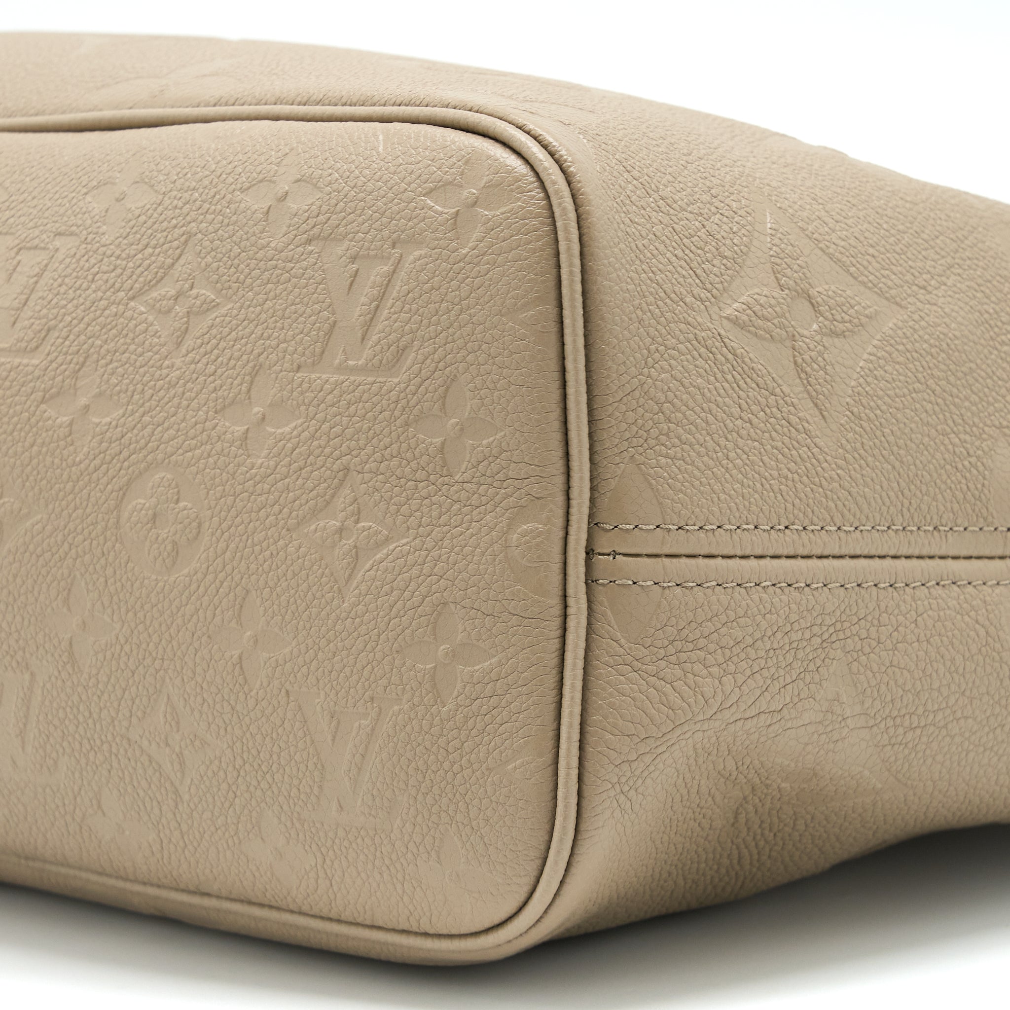 LOUIS VUITTON NEVERFULL MM MONOGRAM EMPREINTE TOURTERELLE GHW (NEW VERSION)
