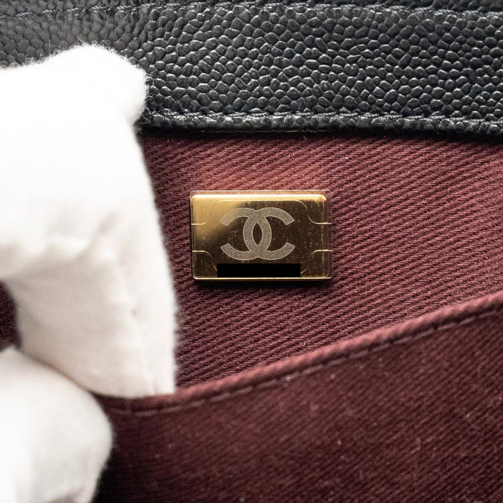 CHANEL SMALL BUSINESS AFFINITY CAVIAR BLACK LGHW (MICROCHIP)