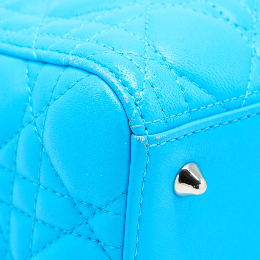 DIOR MEDIUM LADY DIOR LAMBSKIN LIGHT BLUE SHW
