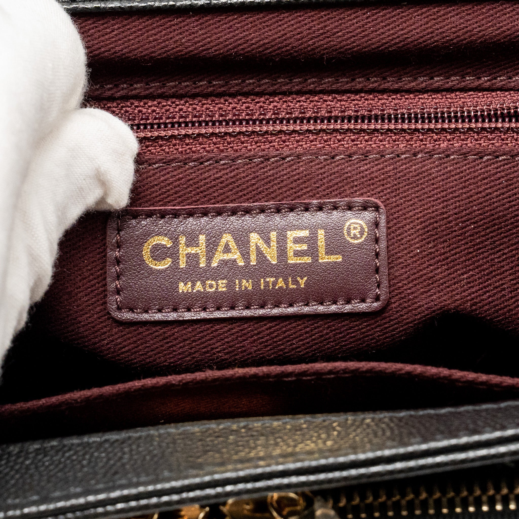 CHANEL SMALL BUSINESS AFFINITY CAVIAR BLACK LGHW (MICROCHIP)