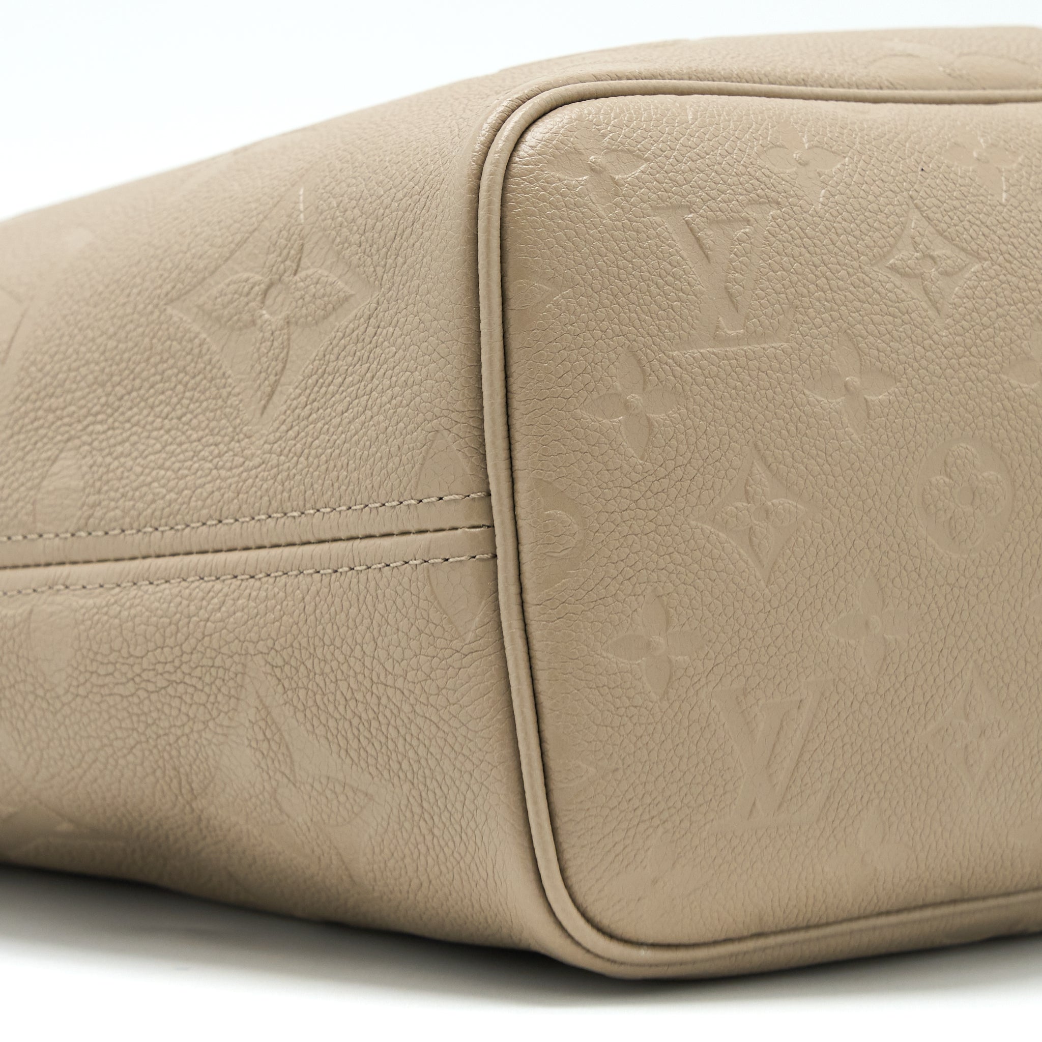 LOUIS VUITTON NEVERFULL MM MONOGRAM EMPREINTE TOURTERELLE GHW (NEW VERSION)