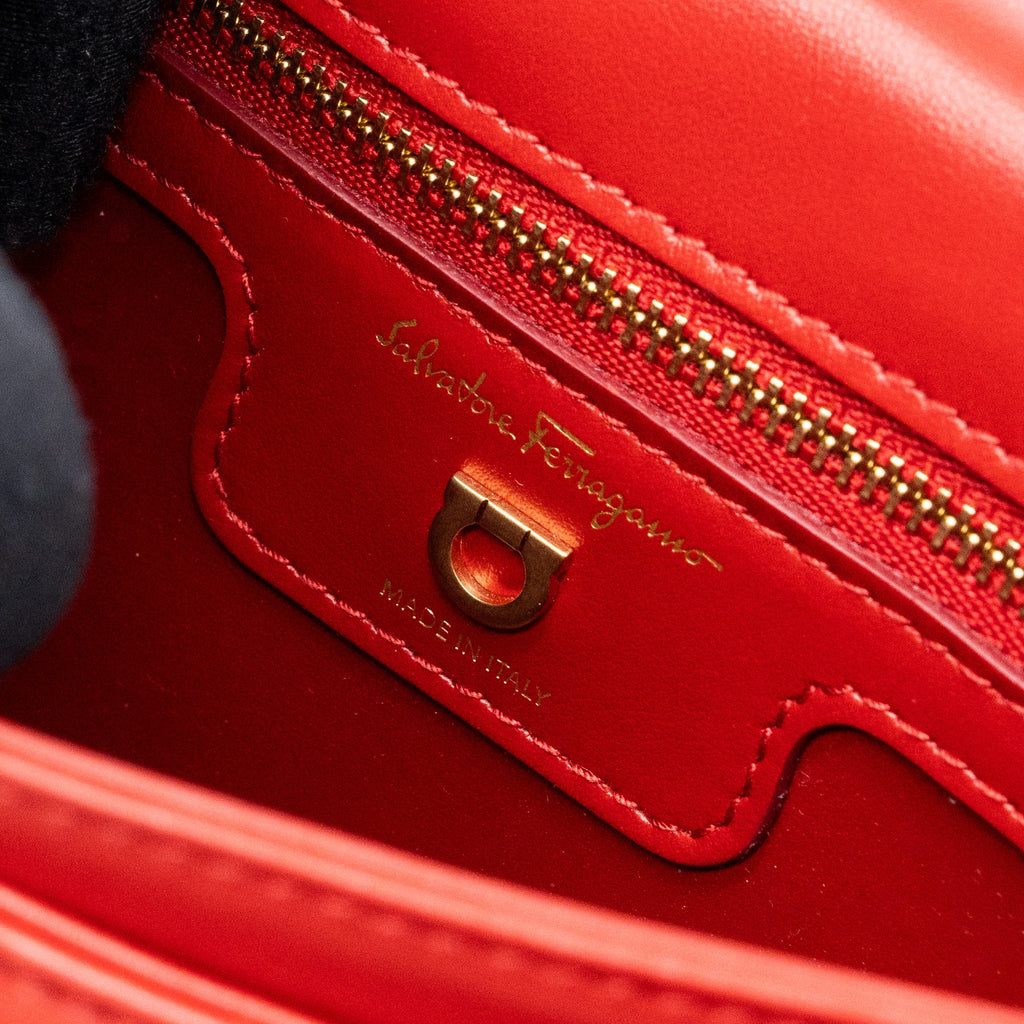 SALVATORE FERRAGAMO GLANCING SHOULDER BAG CALFSKIN RED GHW