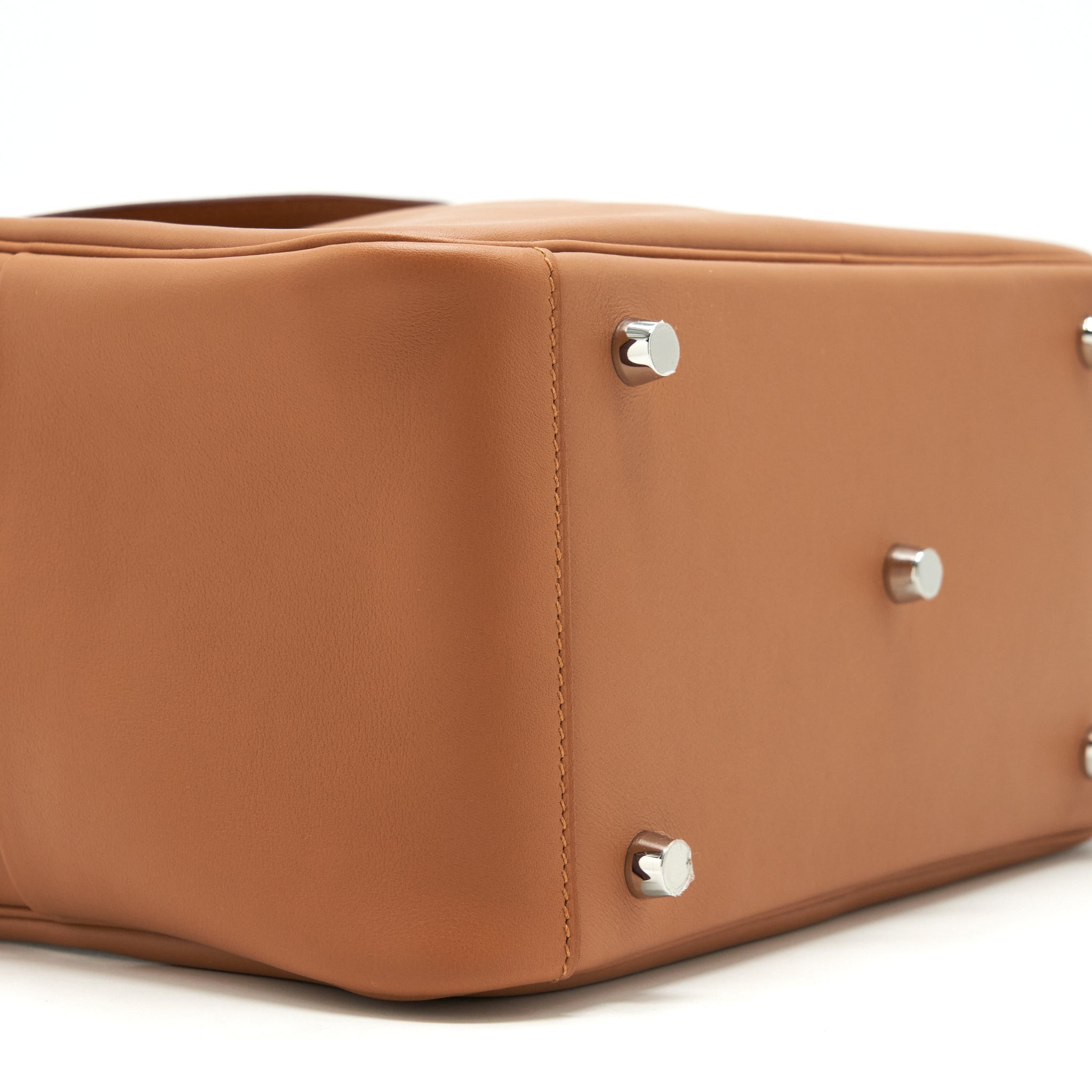 HERMES LINDY 26 SWIFT GOLD SHW WITH DETAILED SHOULDER STRAP AND AN EXTRA TWILLY