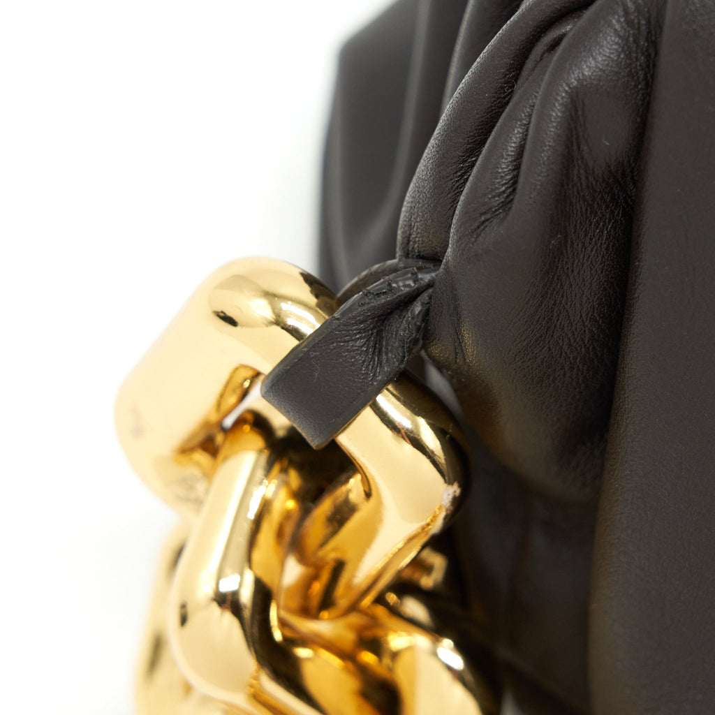 BOTTEGA VENETA CHAIN POUCH CALFSKIN FONDANT GHW