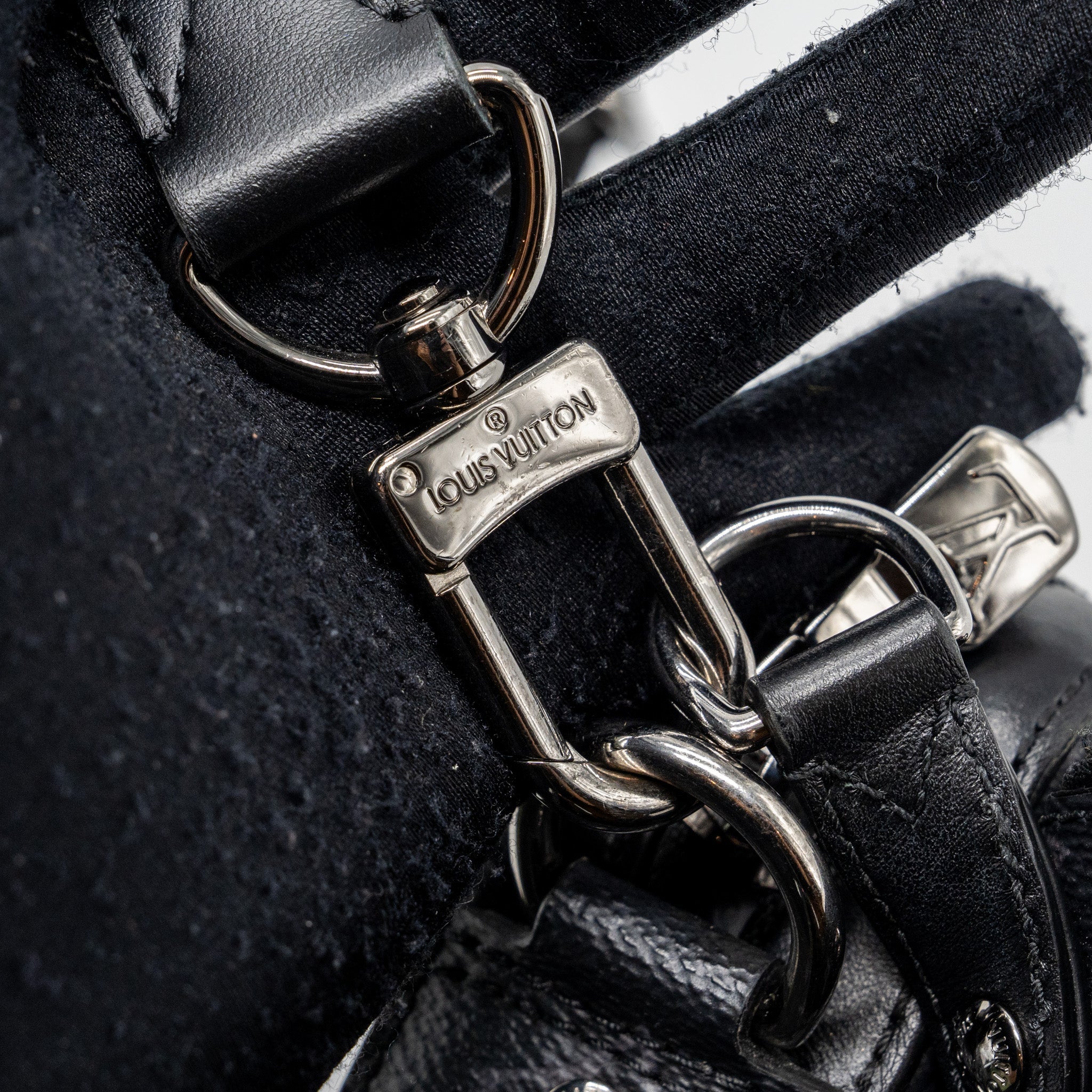 LOUIS VUITTON TRIO MESSENGER BAG MONOGRAM ECLIPSE SHW