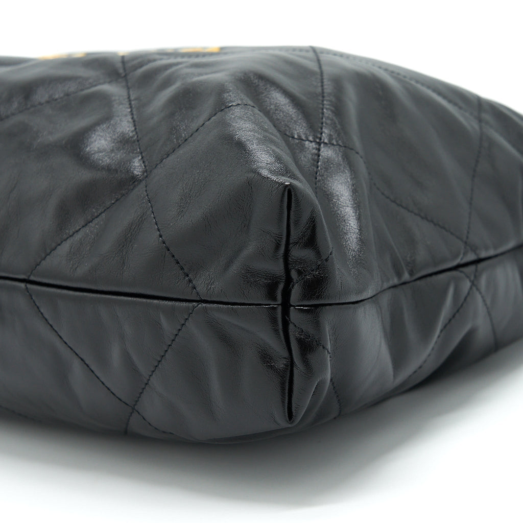 CHANEL 22 BAG SHINY CALFSKIN BLACK GHW
