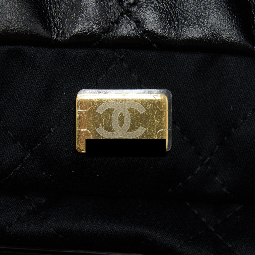 CHANEL 22 BAG SHINY CALFSKIN BLACK GHW