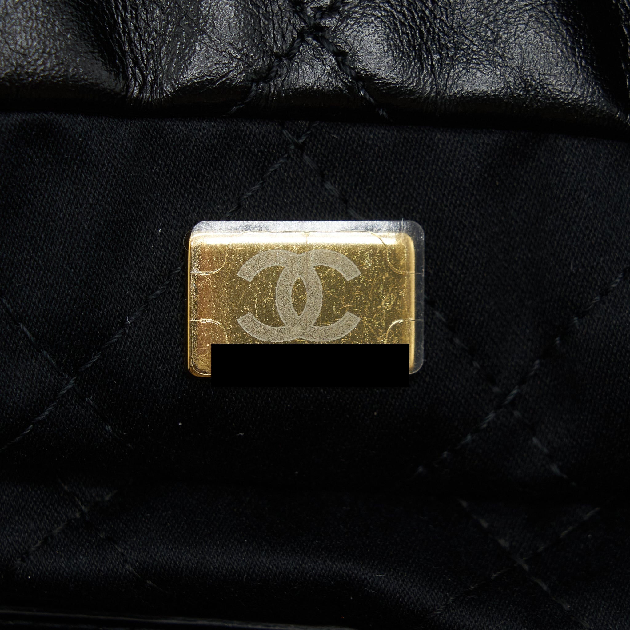 CHANEL 22 BAG SHINY CALFSKIN BLACK GHW