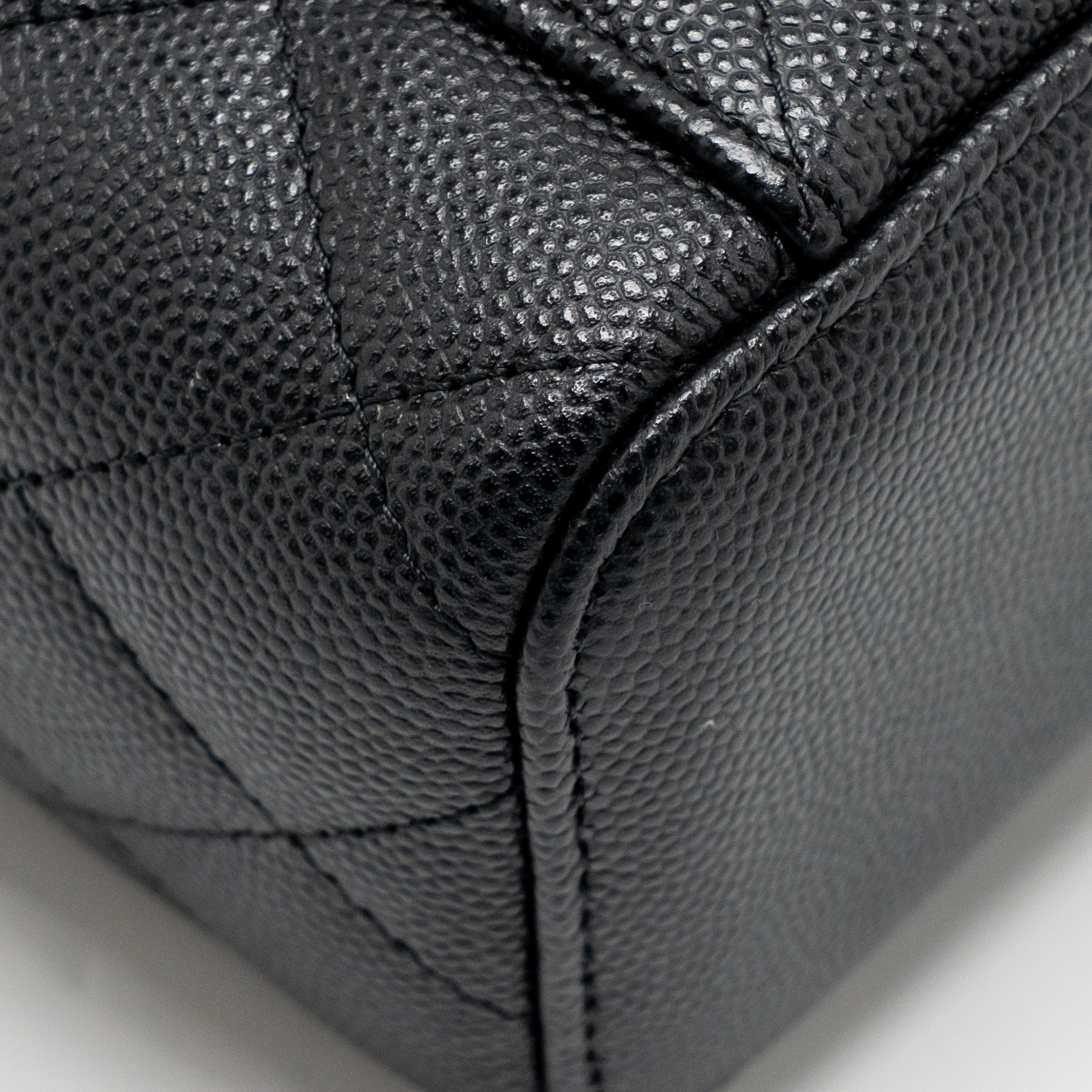 CHANEL CLASSIC SMALL VANITY WITH CHAIN CAVIAR BLACK LGHW