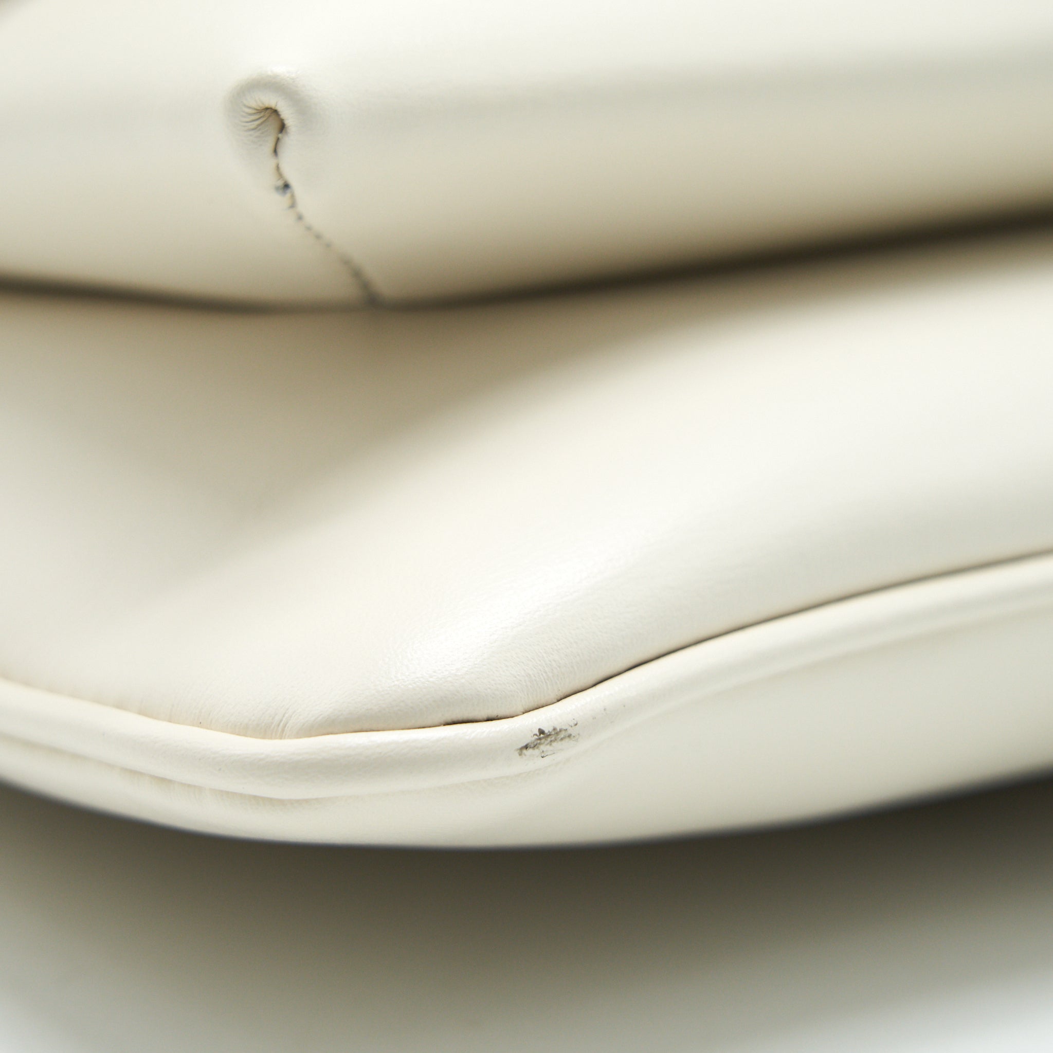GUCCI SMALL ARLI FLAP BAG CREAM WITH GHW
