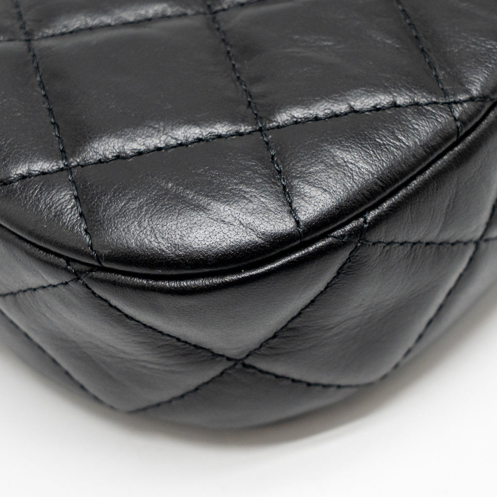 CHANEL 23K SMALL 19 HOBO SHOULDER BAG CALFSKIN BLACK GHW (MICROCHIP)