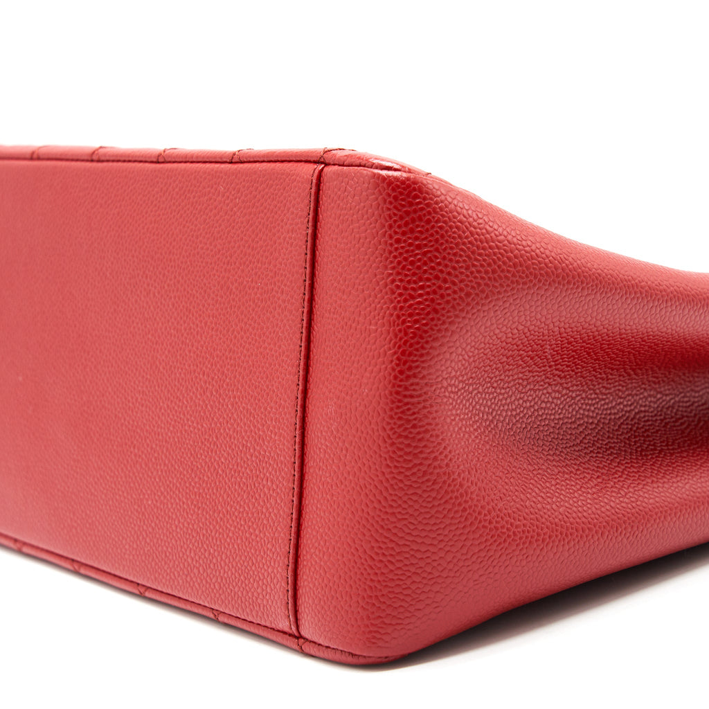 CHANEL GRAND SHOPPING TOTE CAVIAR RED WITH SHW