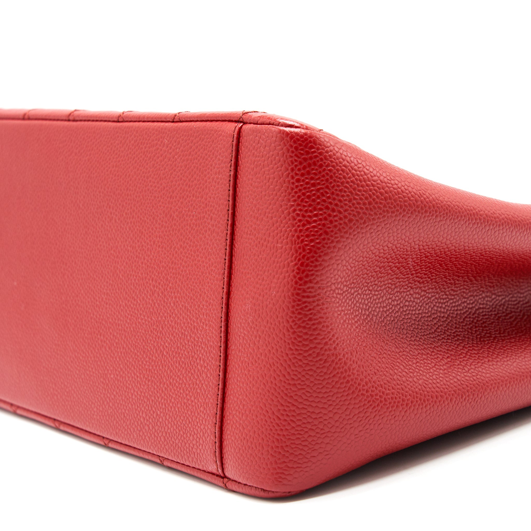 CHANEL GRAND SHOPPING TOTE CAVIAR RED WITH SHW