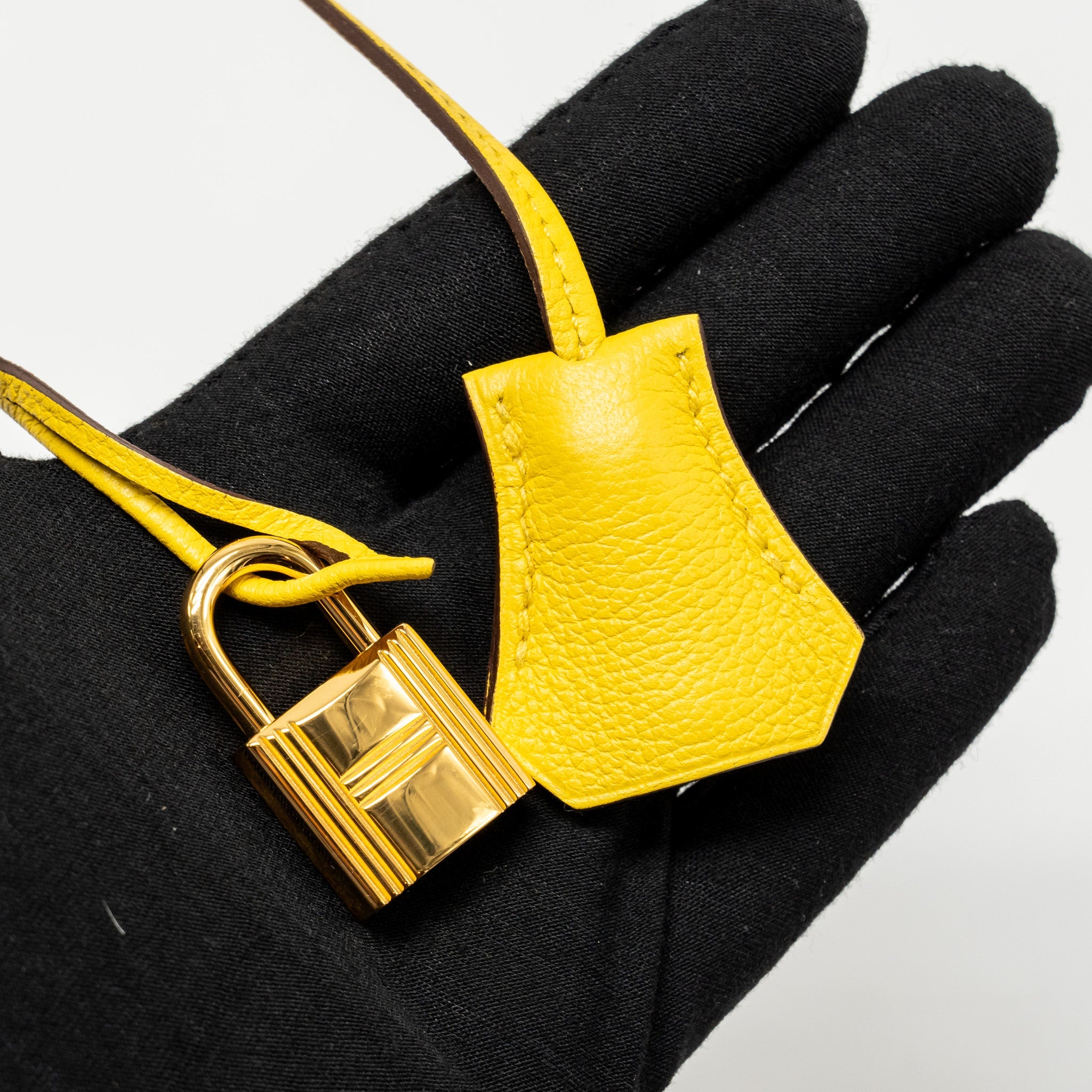 HERMES BIRKIN 30 TAURILLON NOVILLO JAUNE DE NAPLES GHW