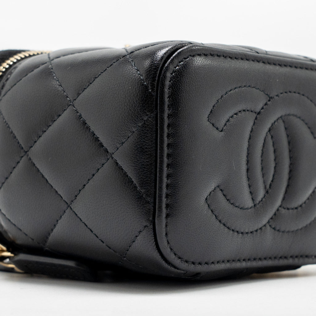 CHANEL PEARL CRUSH MINI VANITY WITH CHAIN LAMBSKIN BLACK GHW (MICROCHIP)