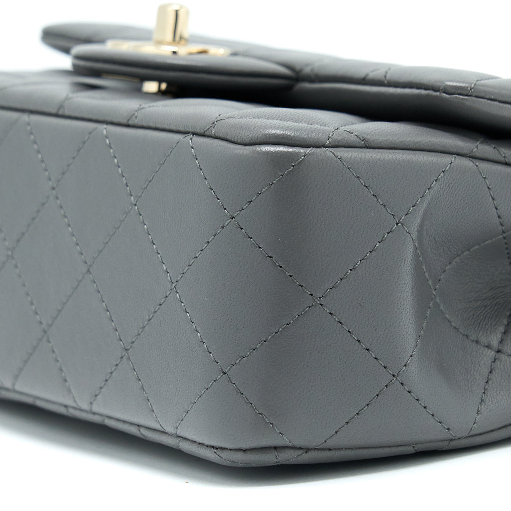 CHANEL 22A TOP HANDLE MINI RECTANGULAR FLAP BAG LAMBSKIN GREY LGHW(MICROCHIP)